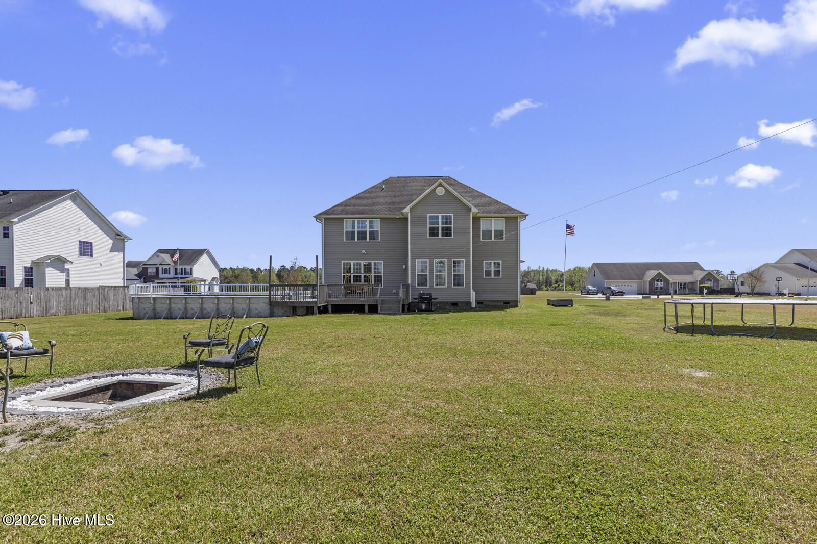 100564788 | Photo 39