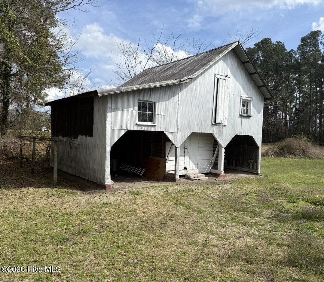 302 N Main Street,Cove City