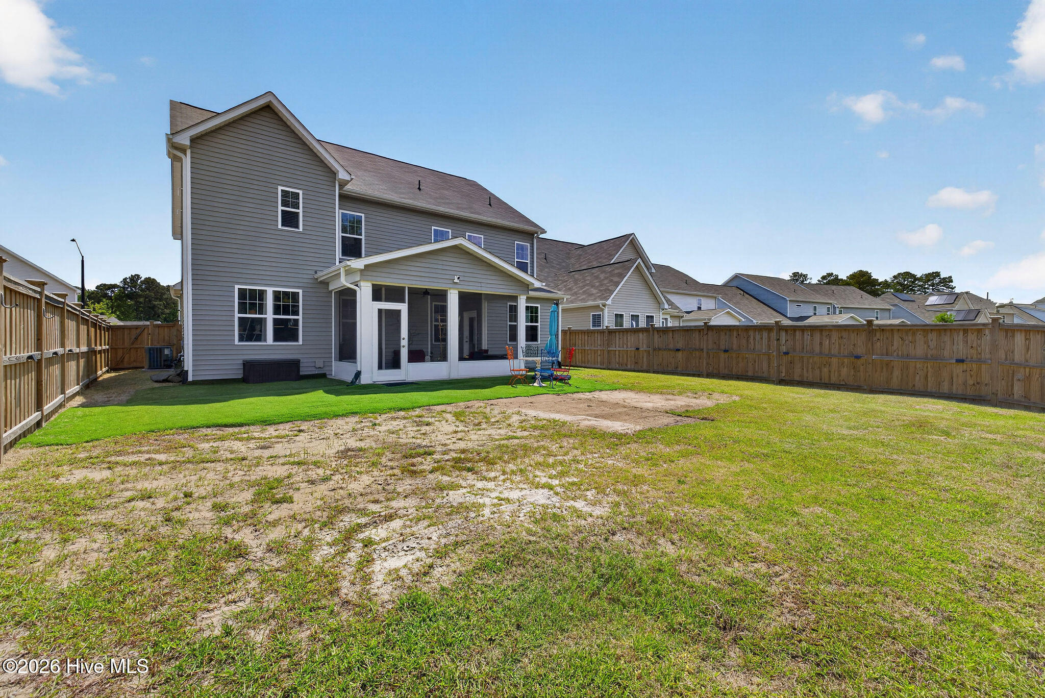 100569620 | Photo 46