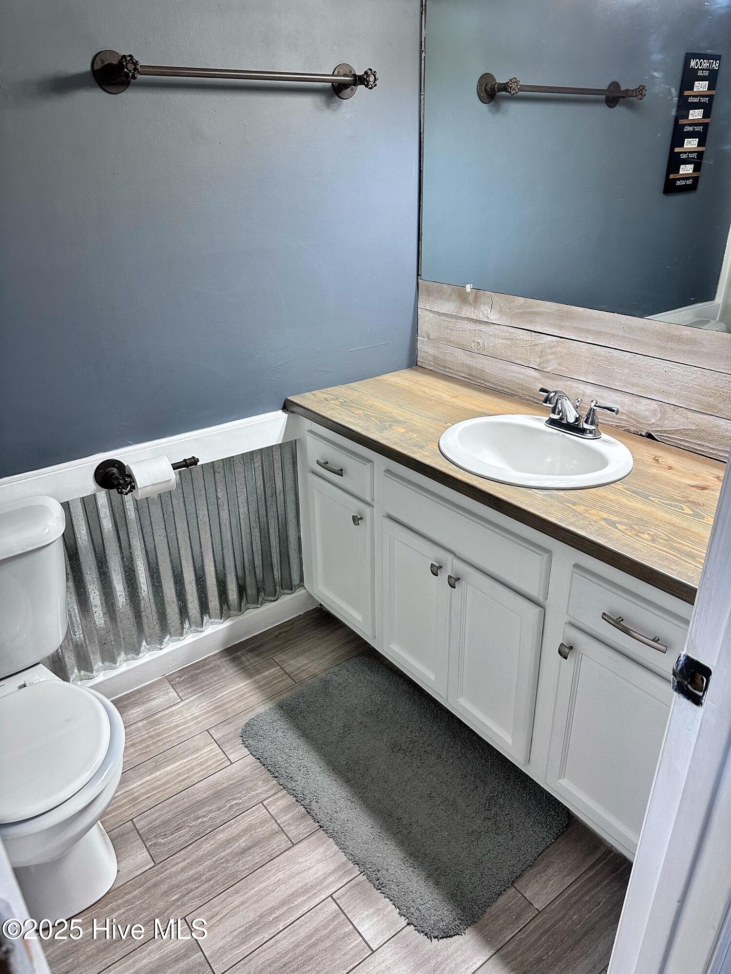 100546985 | Photo 24