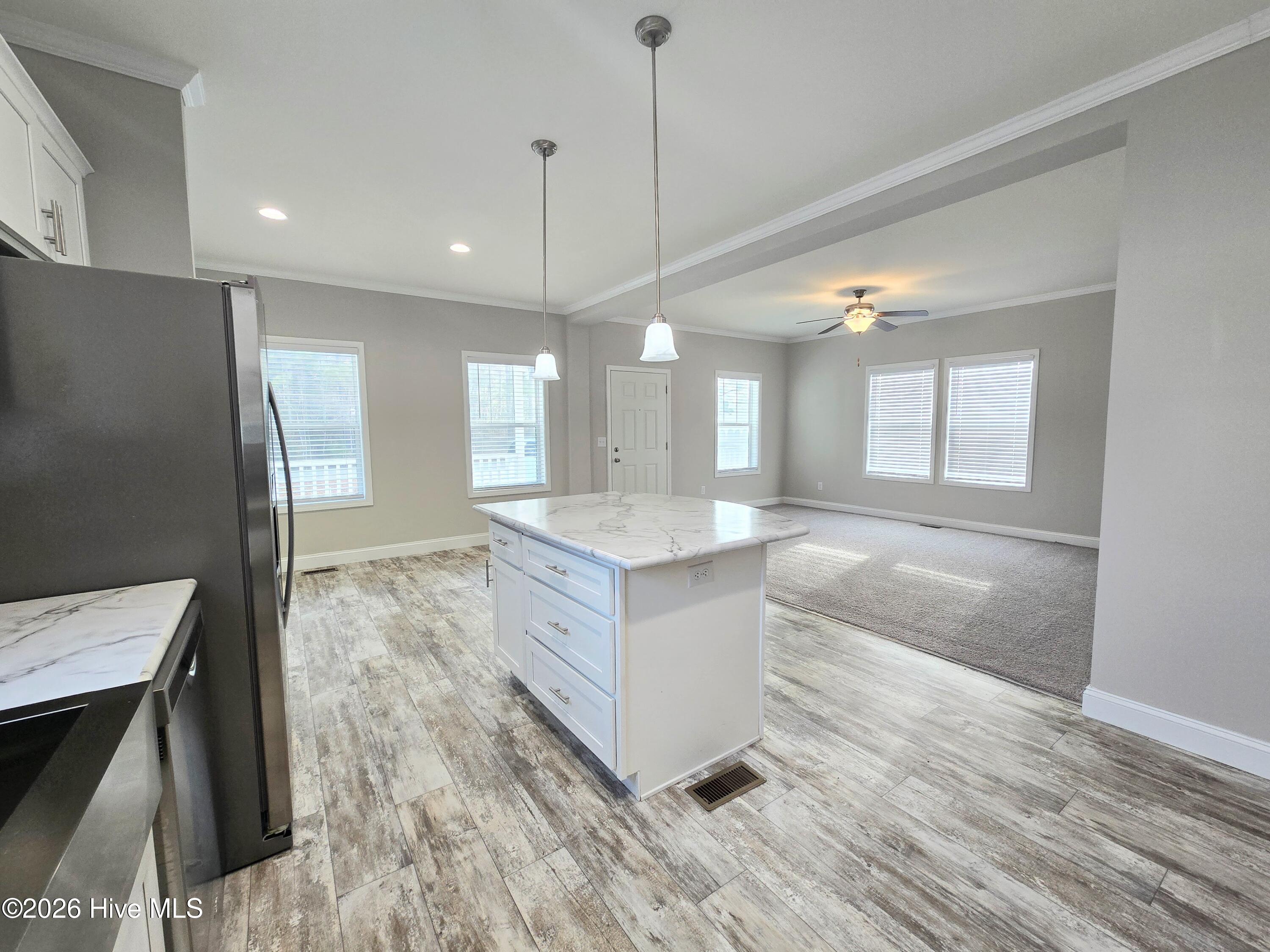 100529726 | Photo 16