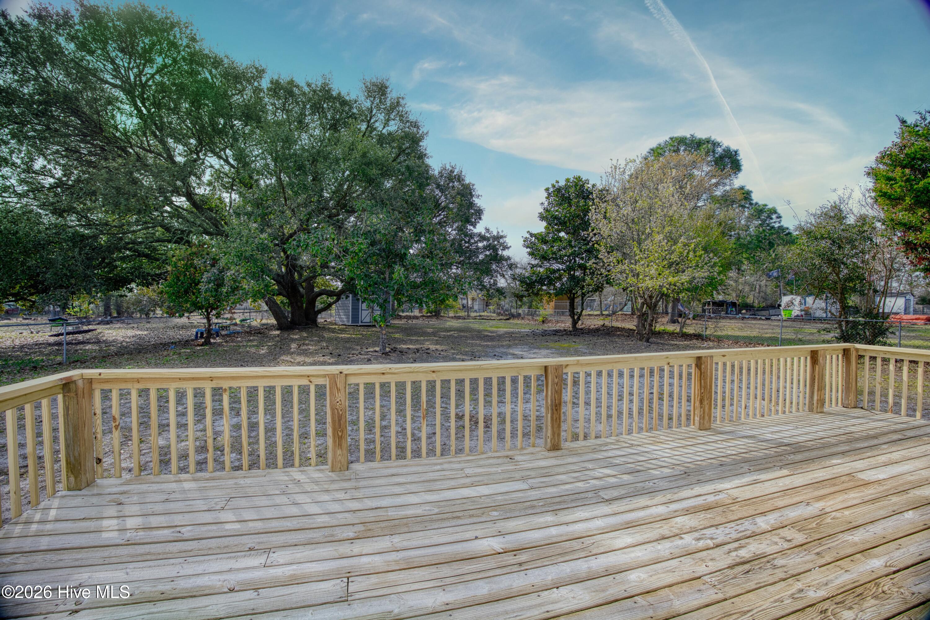 100561952 | Photo 24