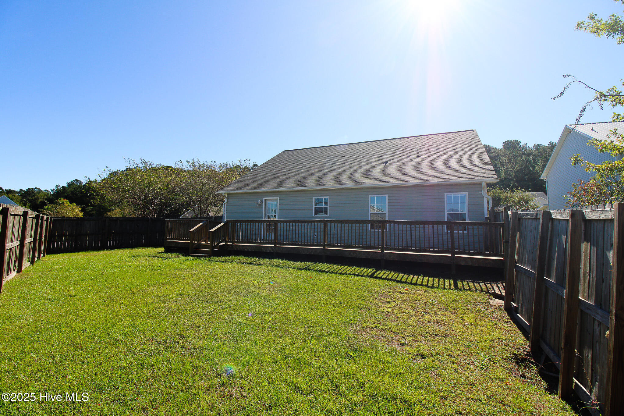 100537575 | Photo 40