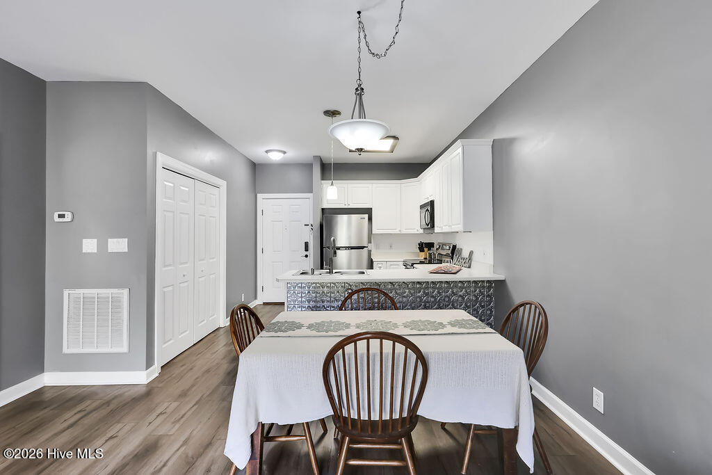 100549011 | Photo 15