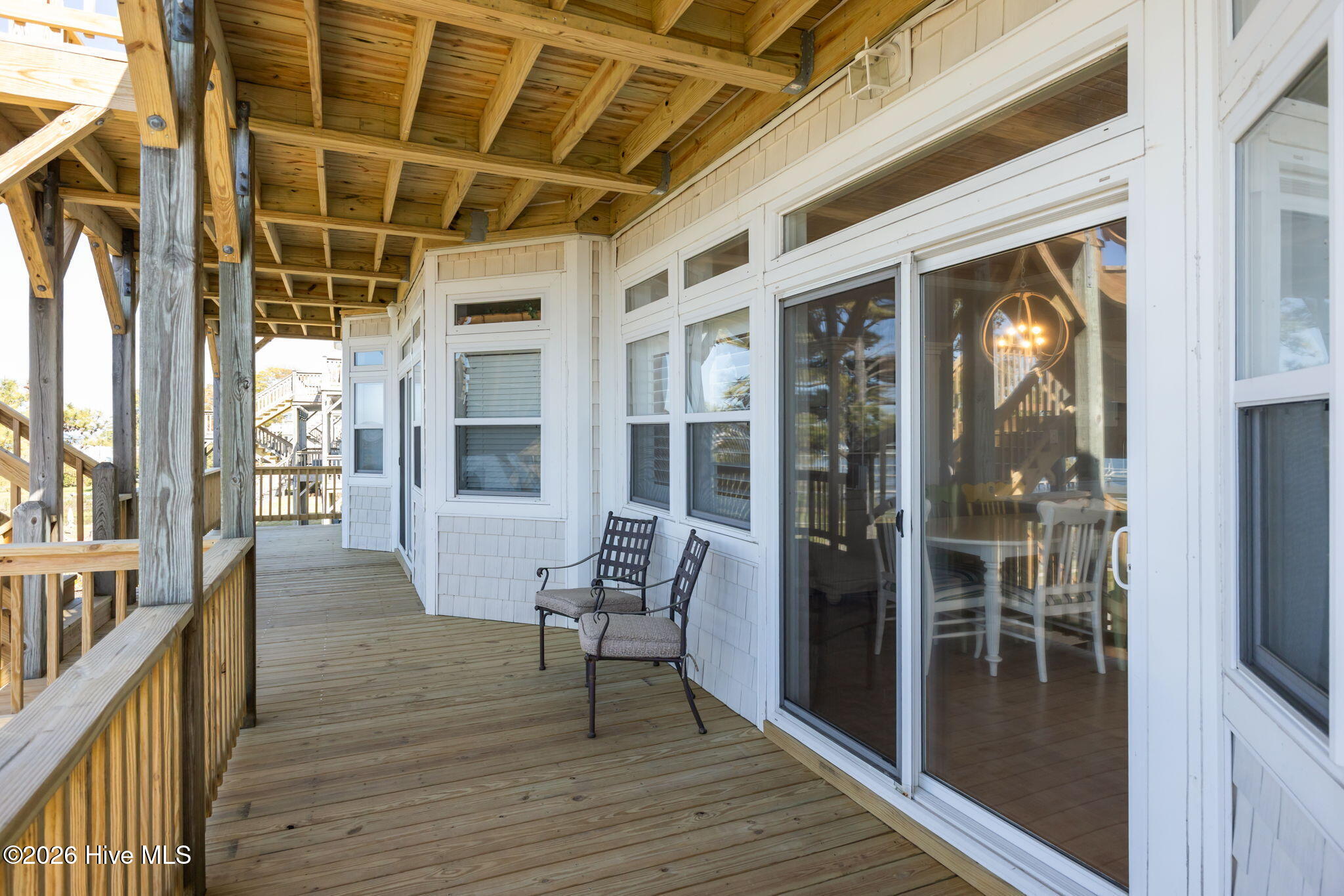 100565835 | Photo 35