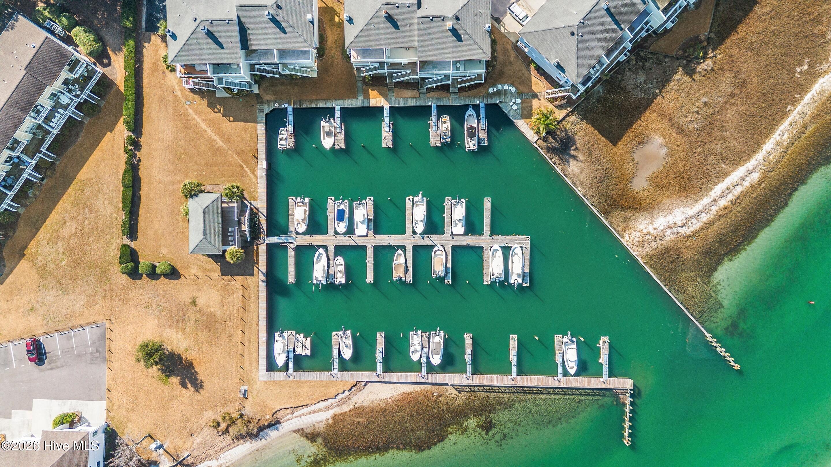 100548419 | Photo 56