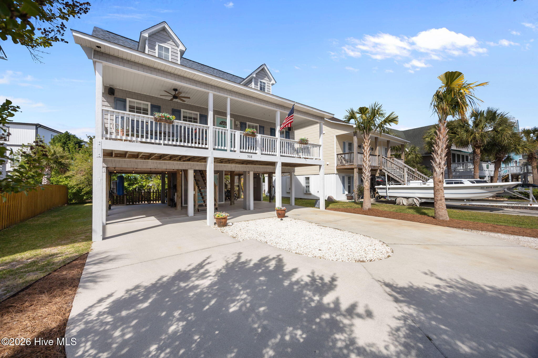 100566425 | Photo 29