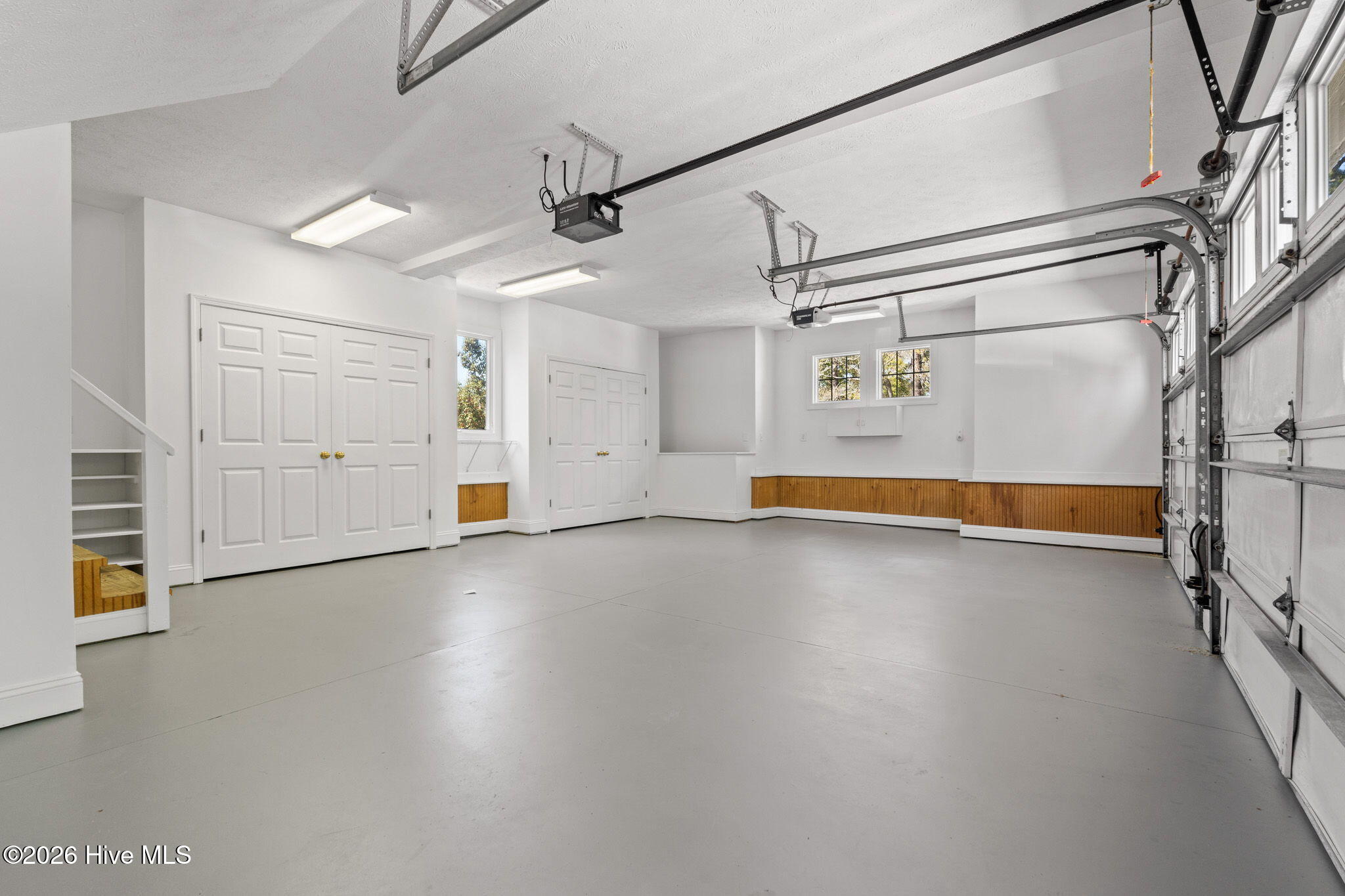 100564967 | Photo 47