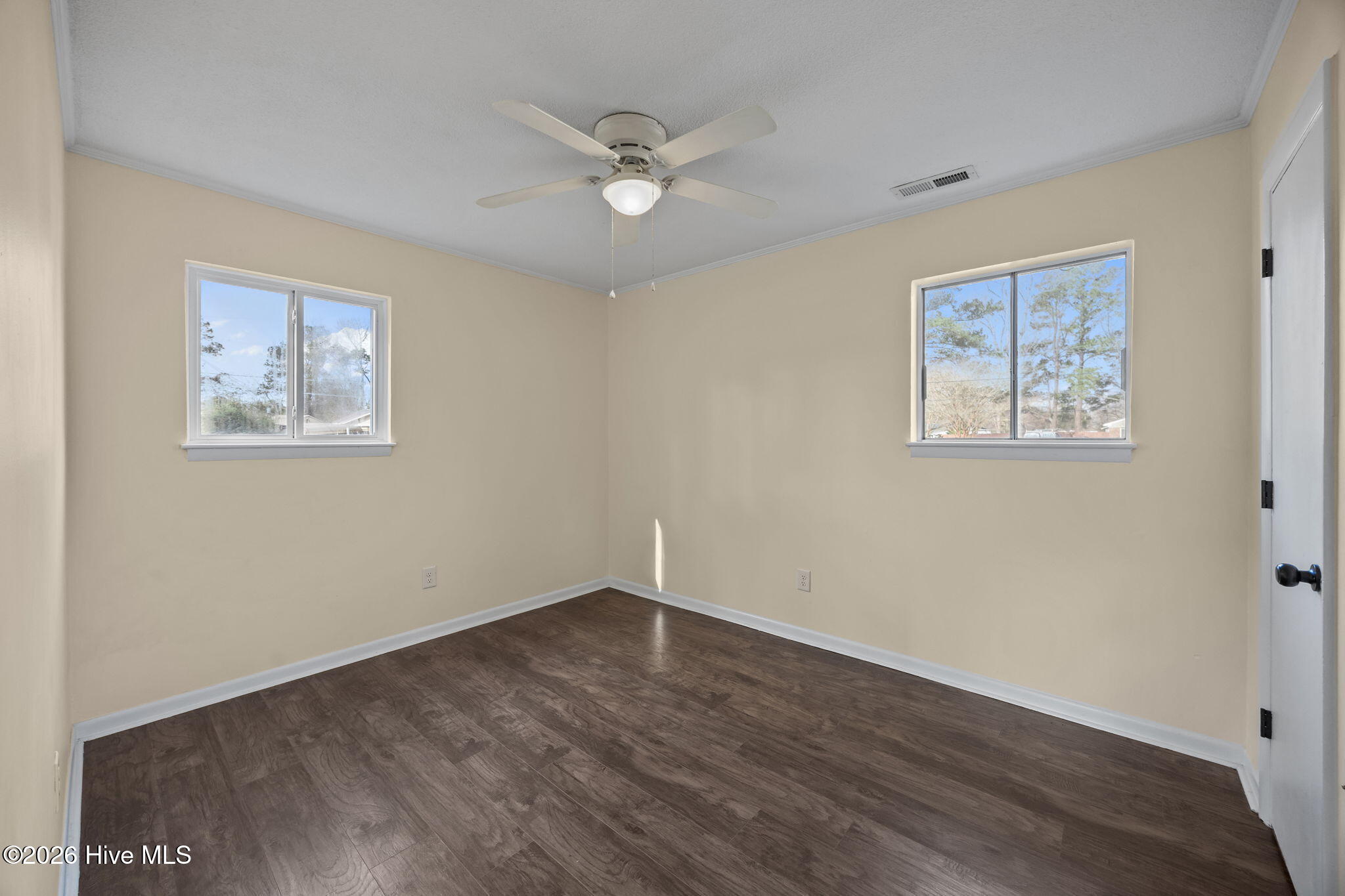 100559433 | Photo 14