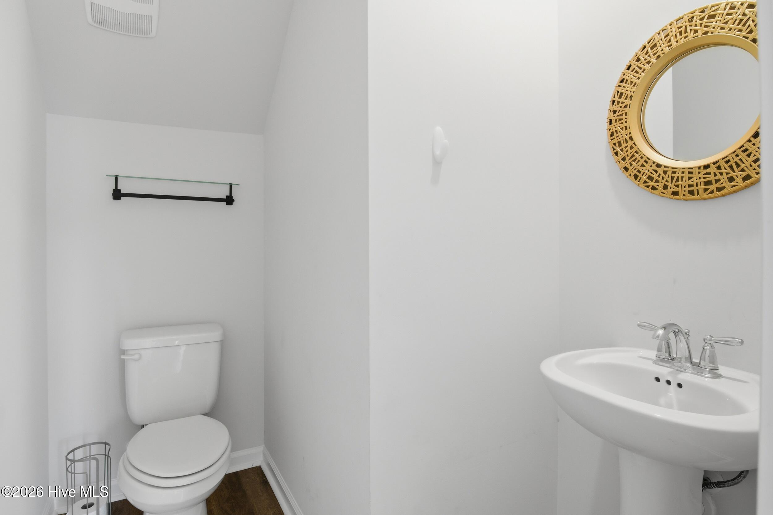 100551799 | Photo 13