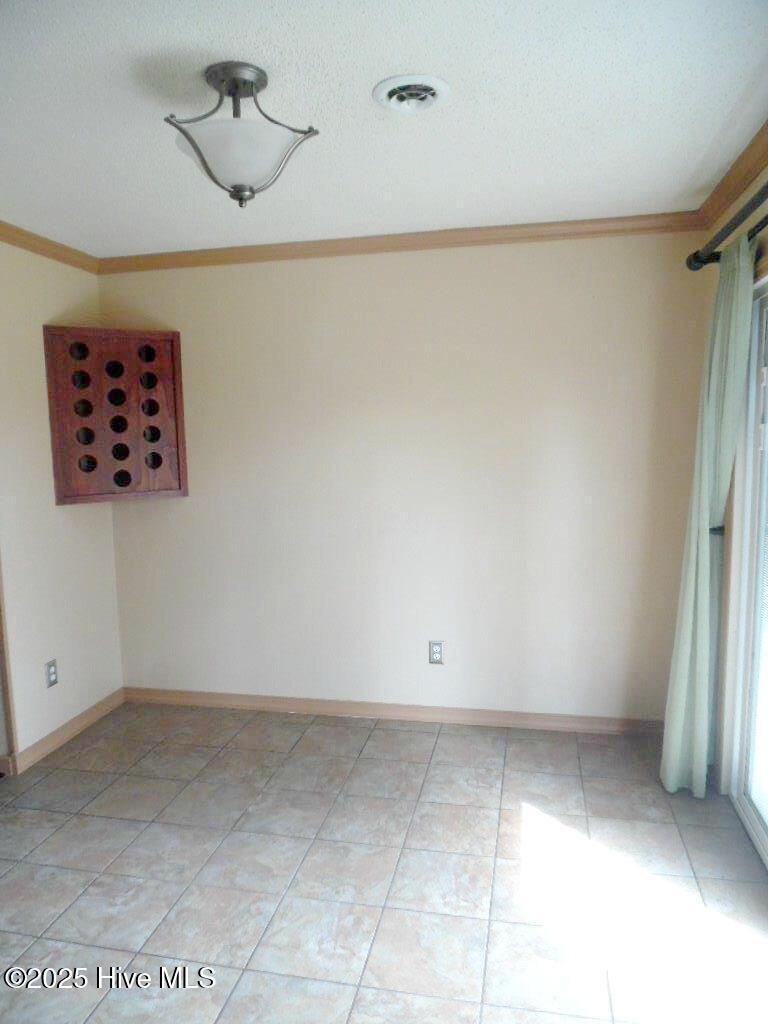 100545900 | Photo 14