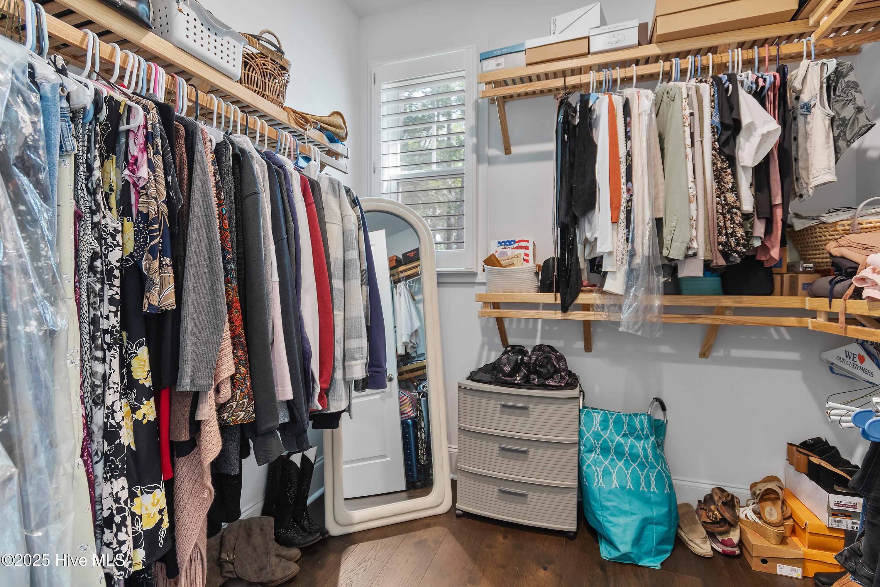 100518411 | Photo 29