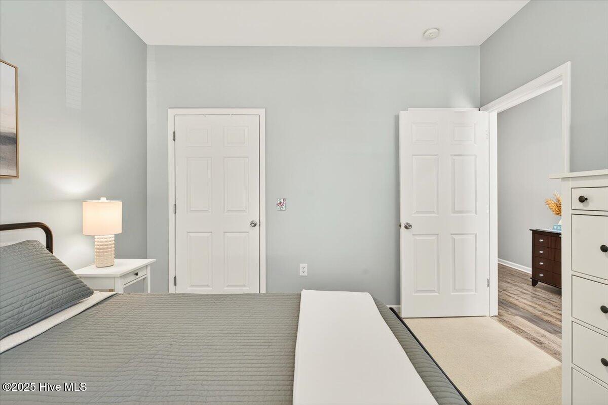 100537429 | Photo 33