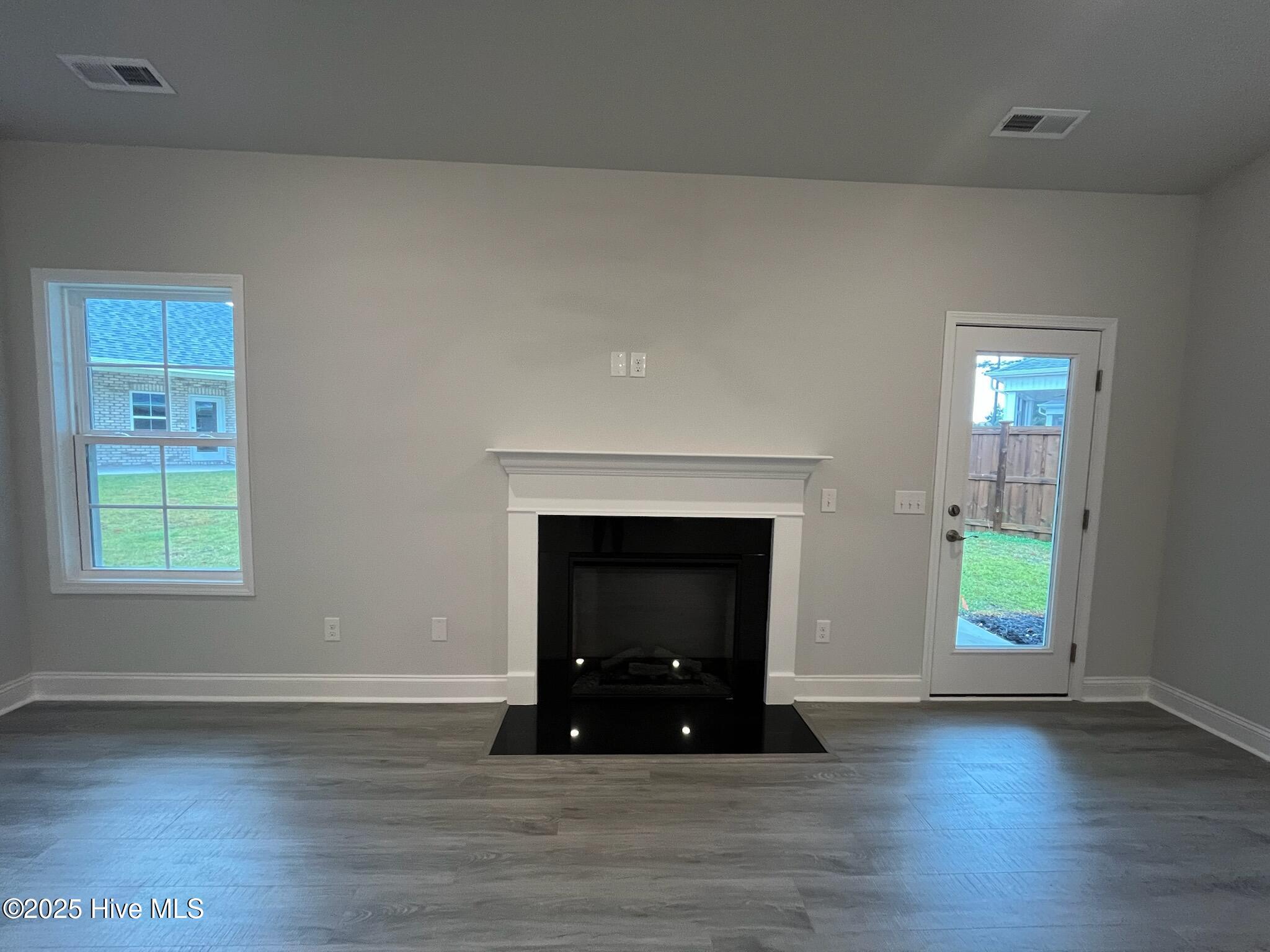 100447887 | Photo 20