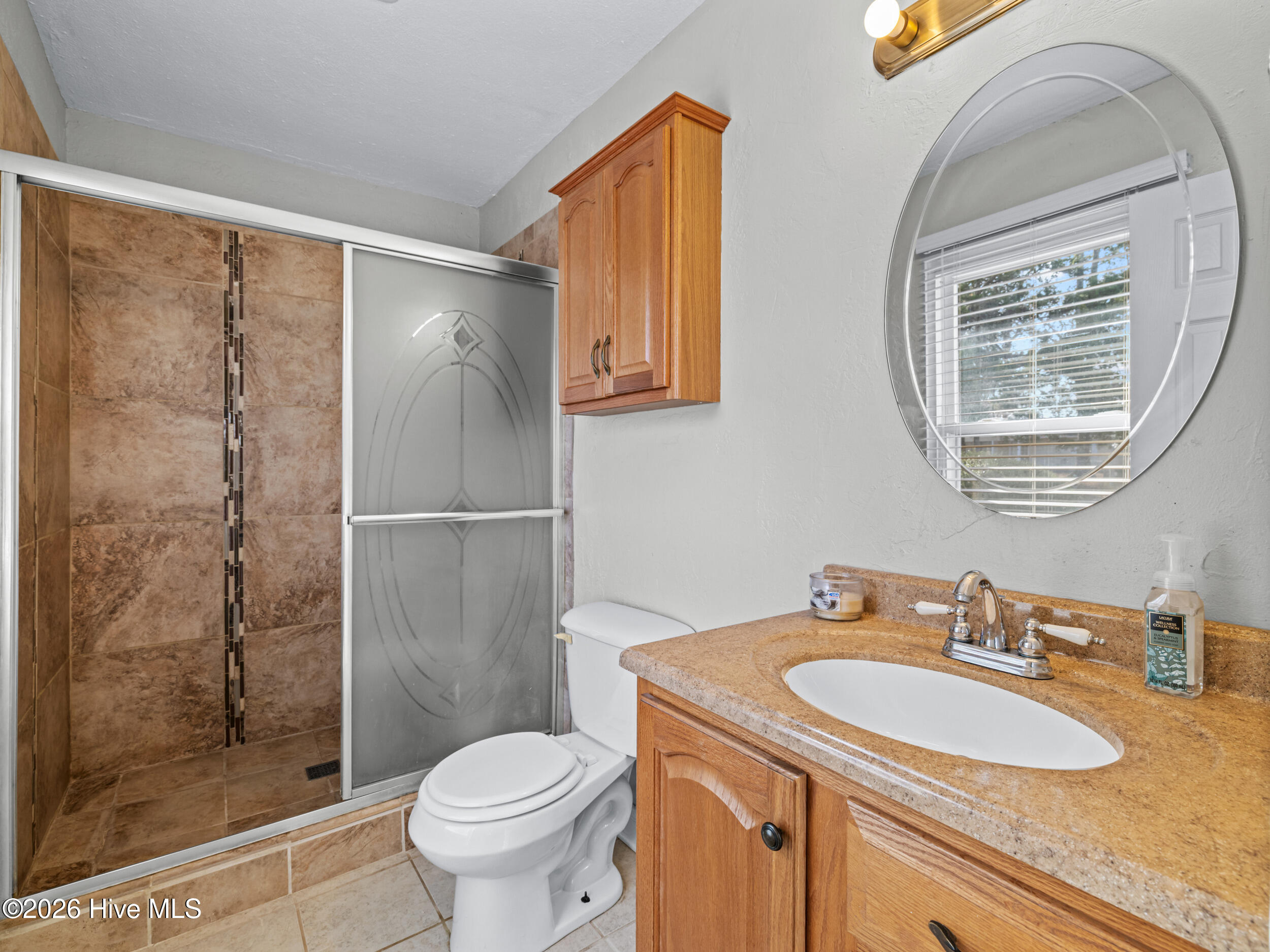 100550841 | Photo 18