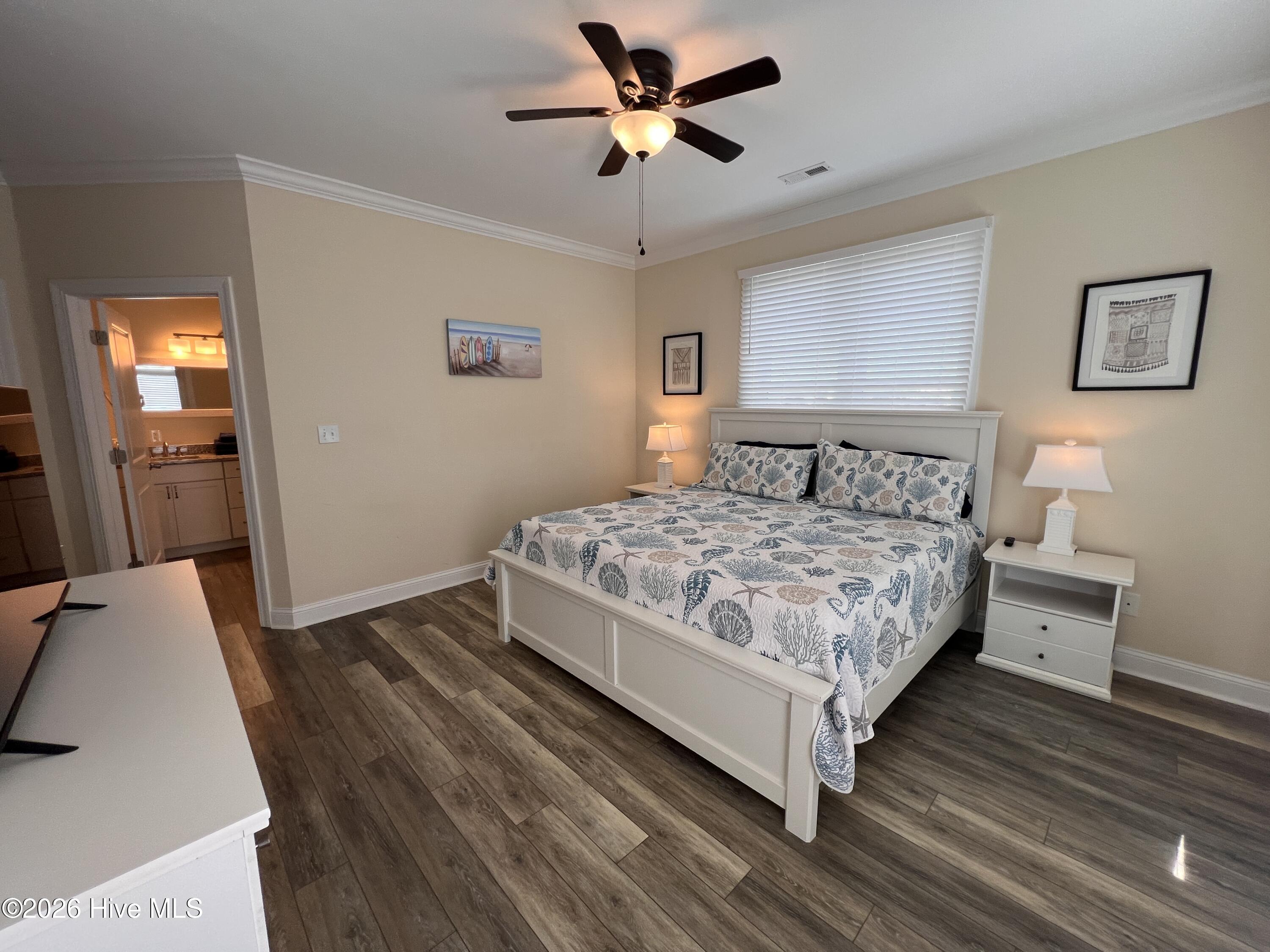 100564995 | Photo 11