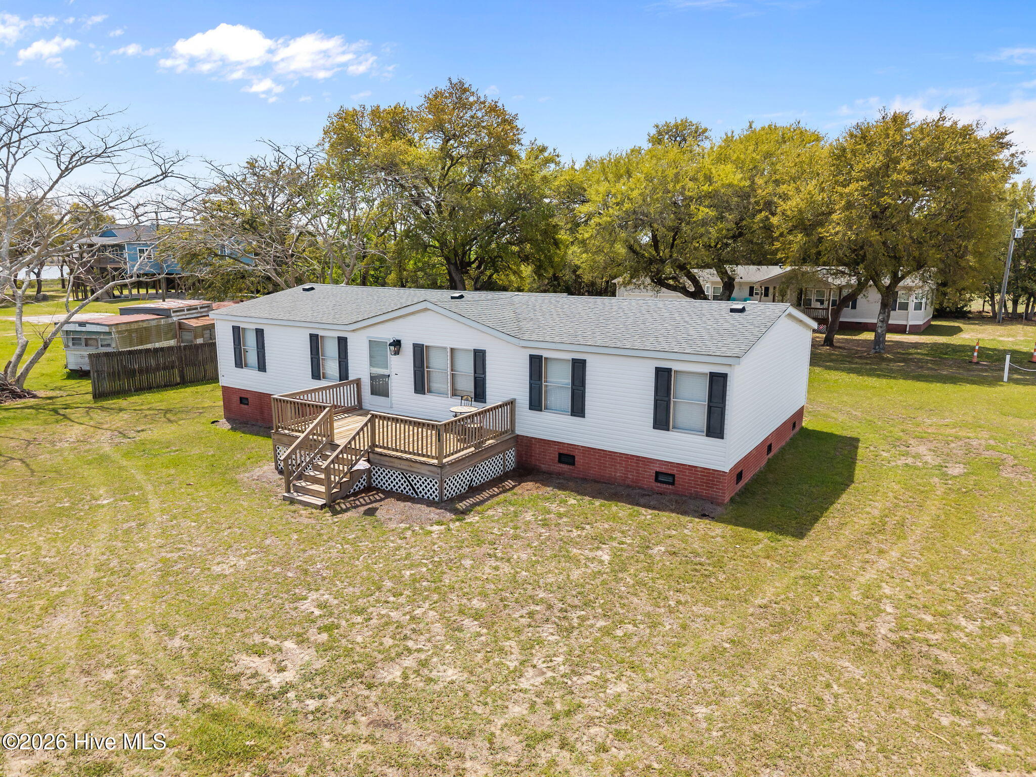 100566757 | Photo 46