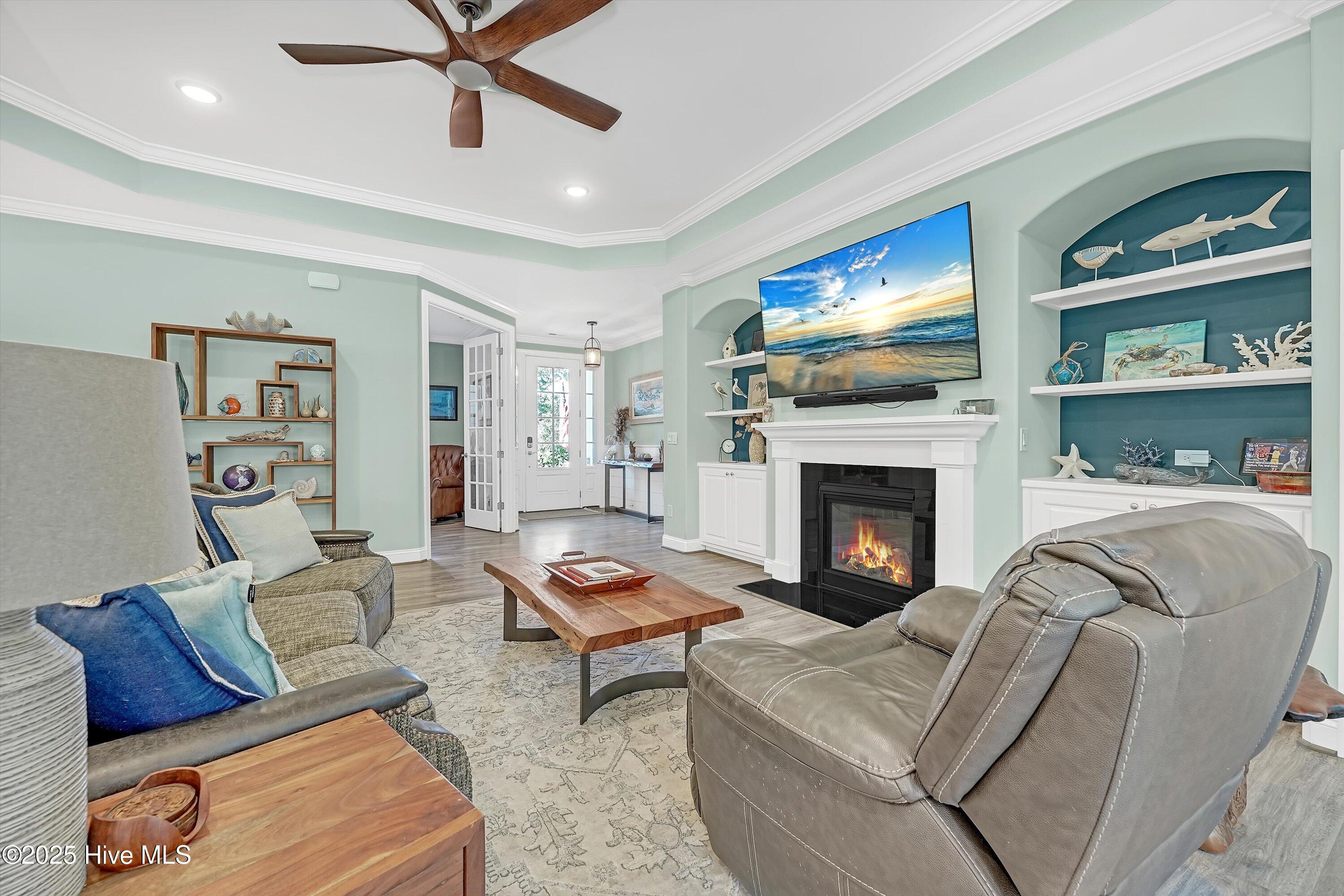 100526199 | Photo 11