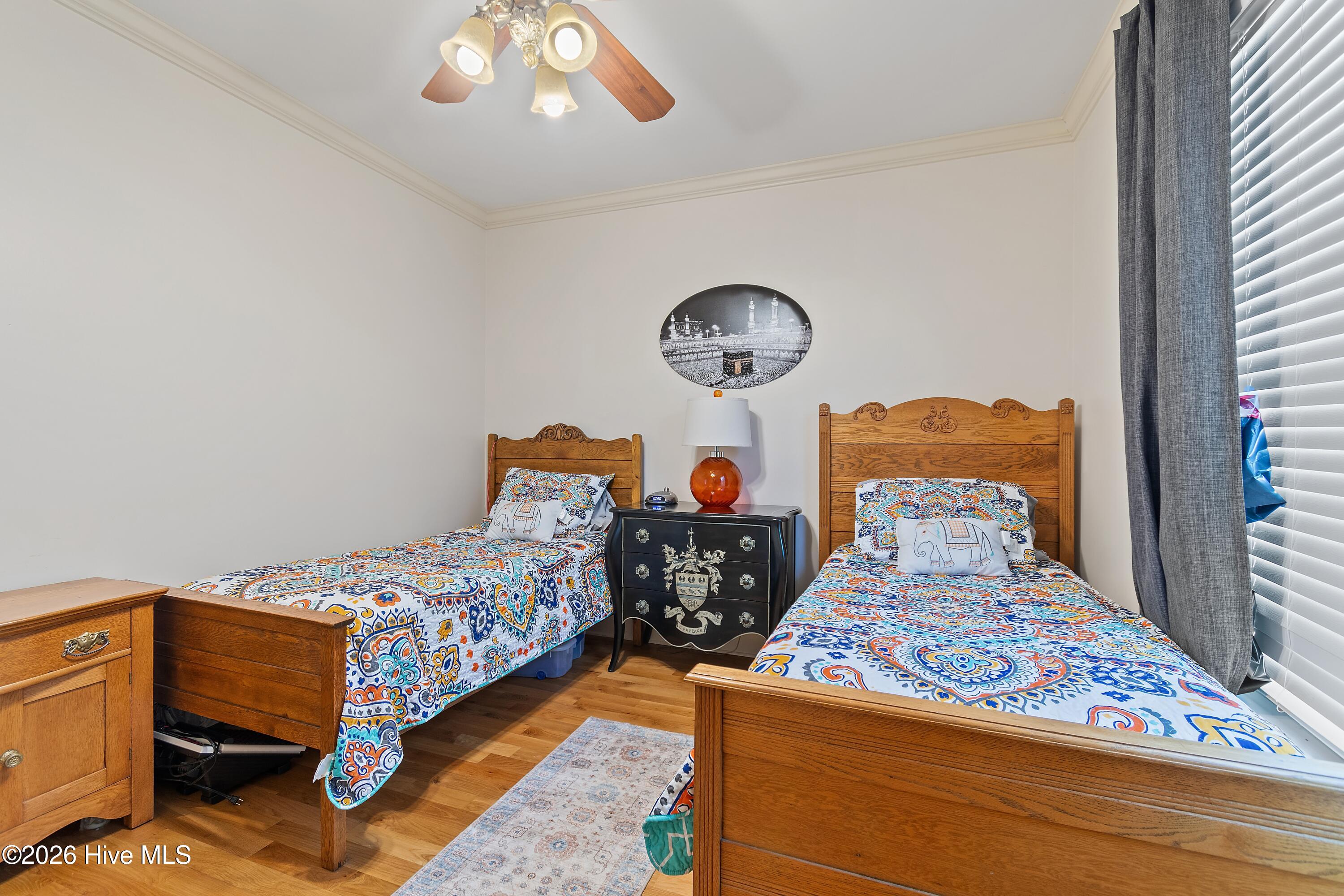 100559303 | Photo 43