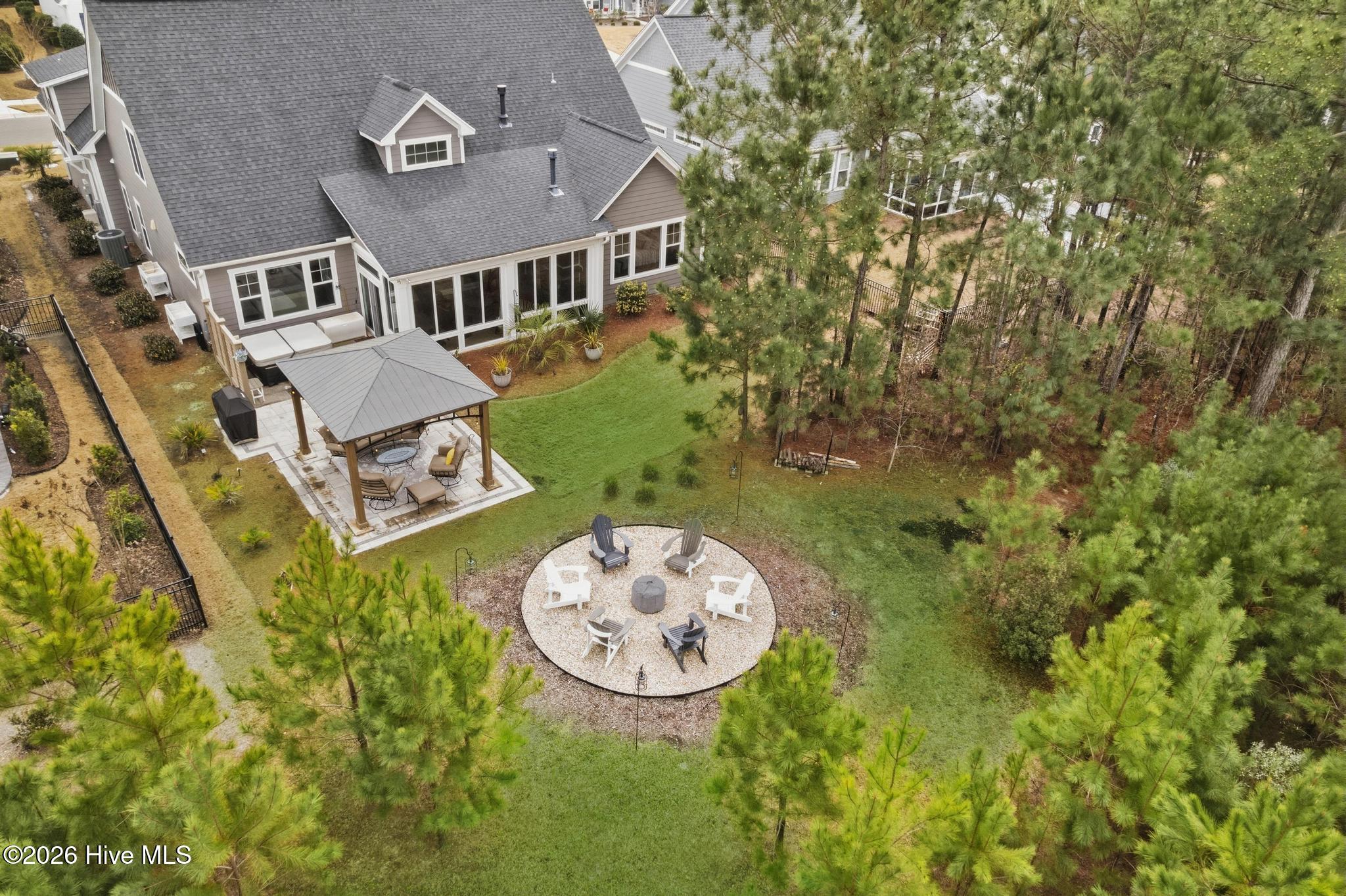 100561438 | Photo 46