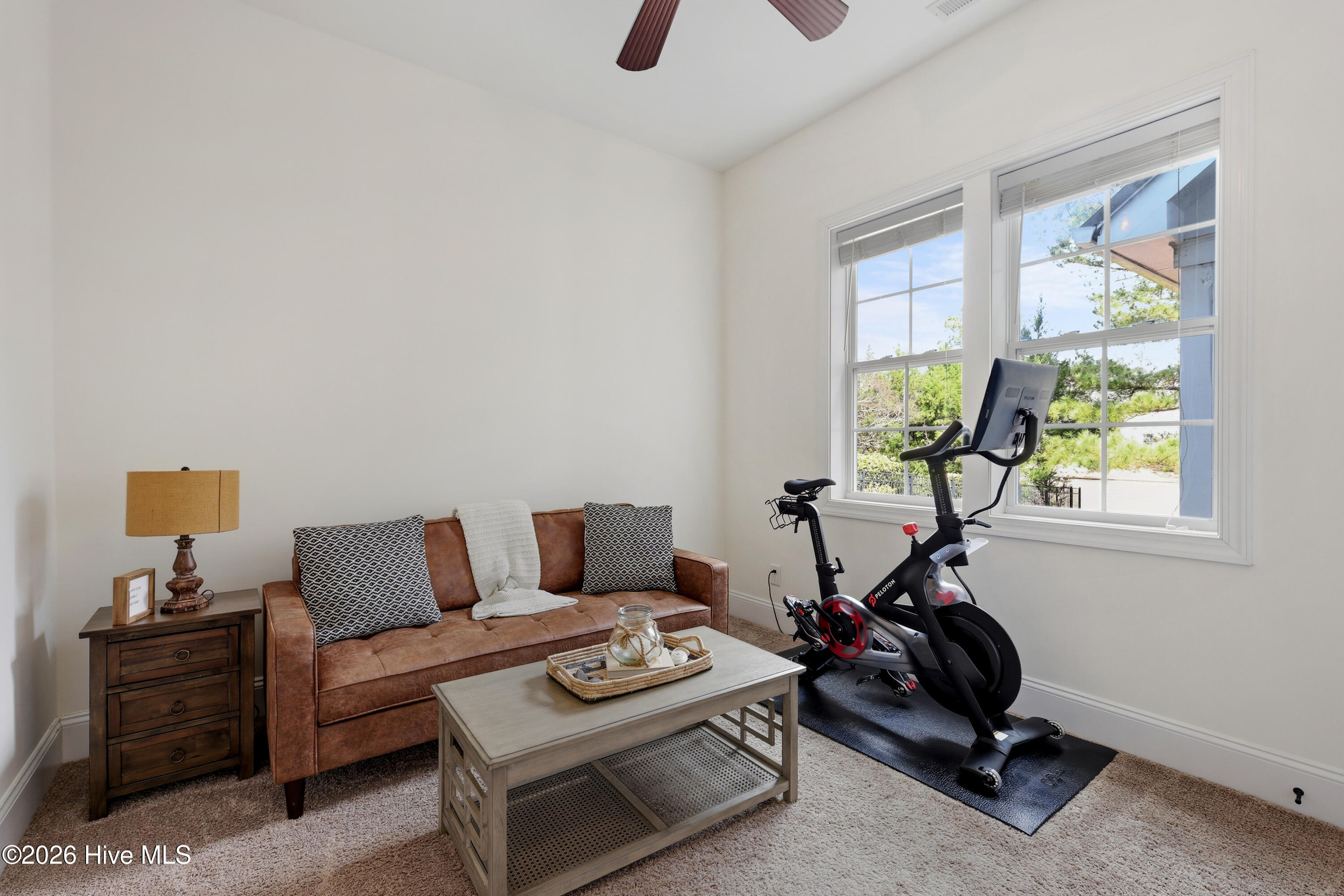 100554068 | Photo 35