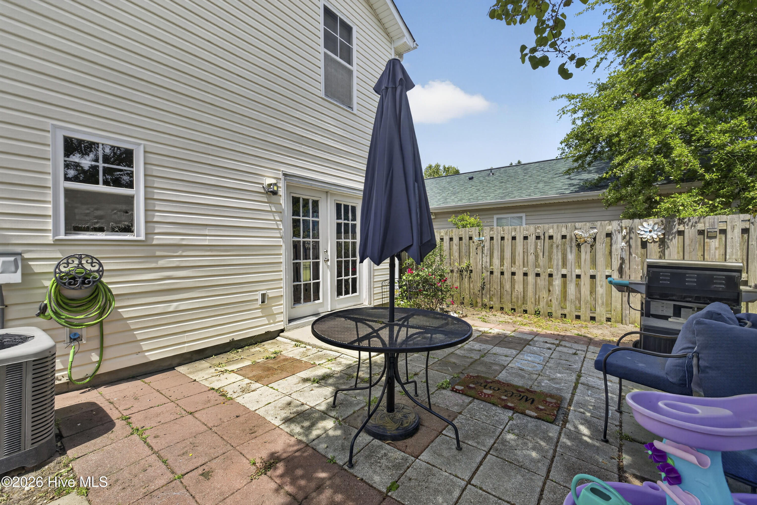 100567441 | Photo 23