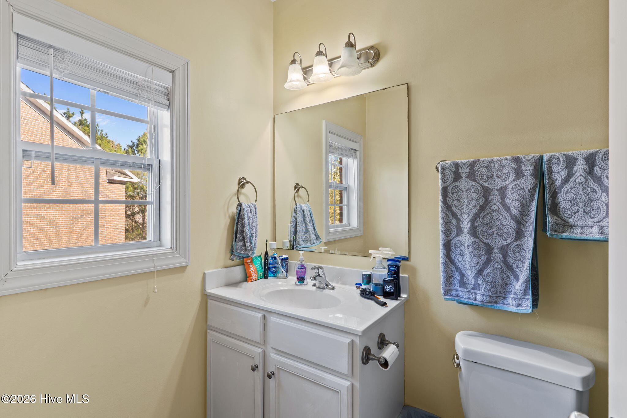 100561470 | Photo 35