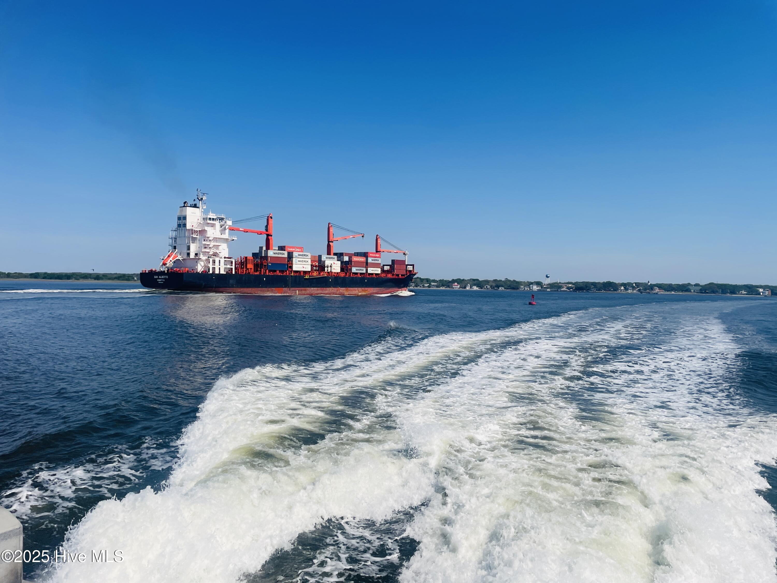 100535199 | Photo 16