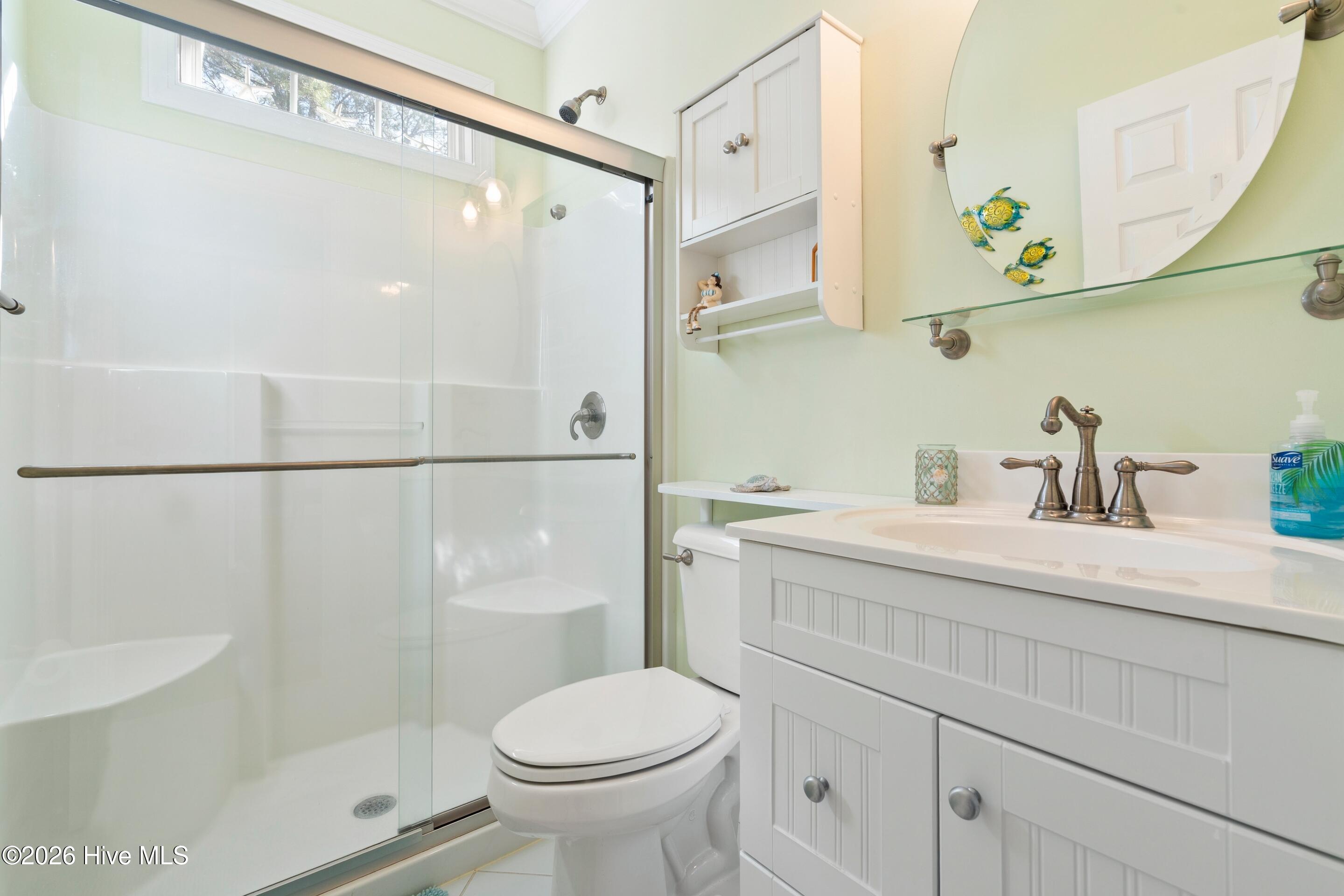 100549432 | Photo 30