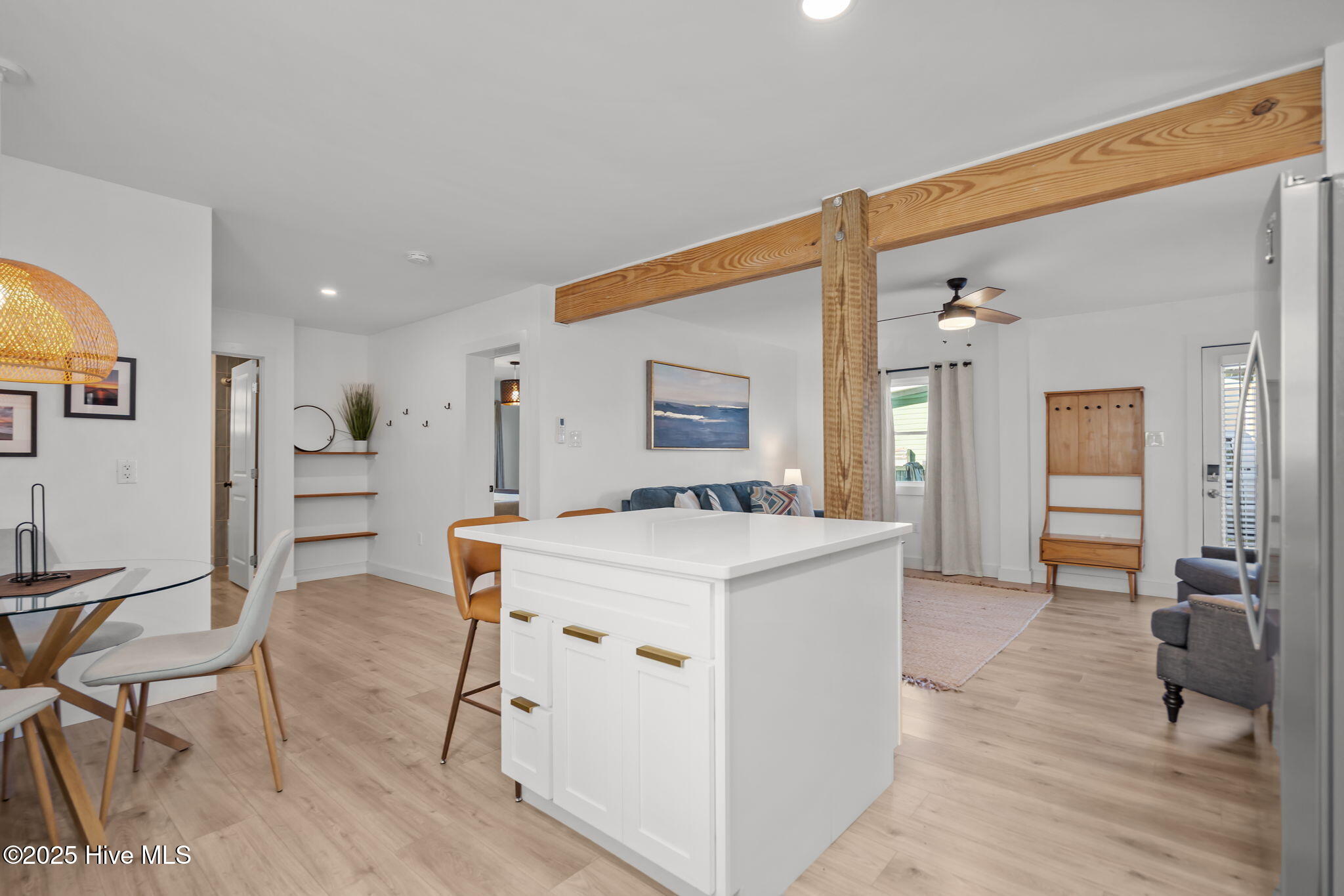 100541863 | Photo 46