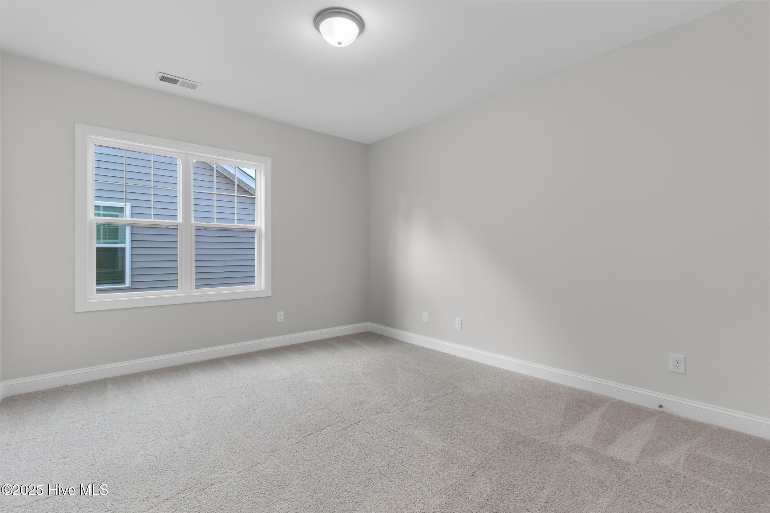 100561521 | Photo 31