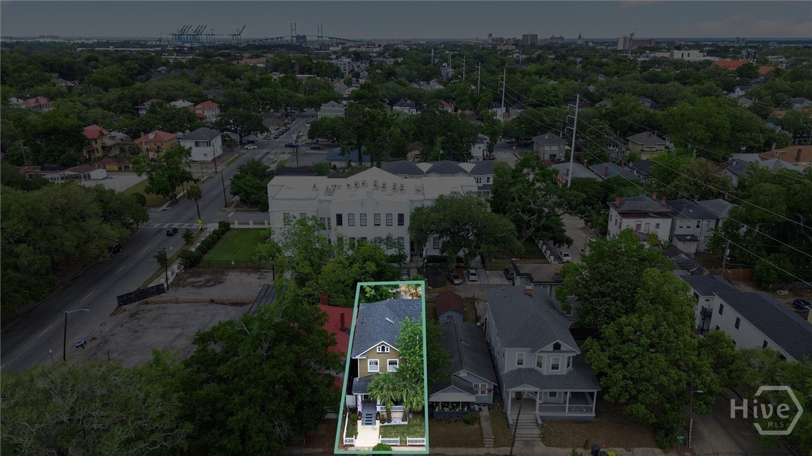 56th image of 310 W 39th St, Savannah, GA 31401 | MLS# SA355395