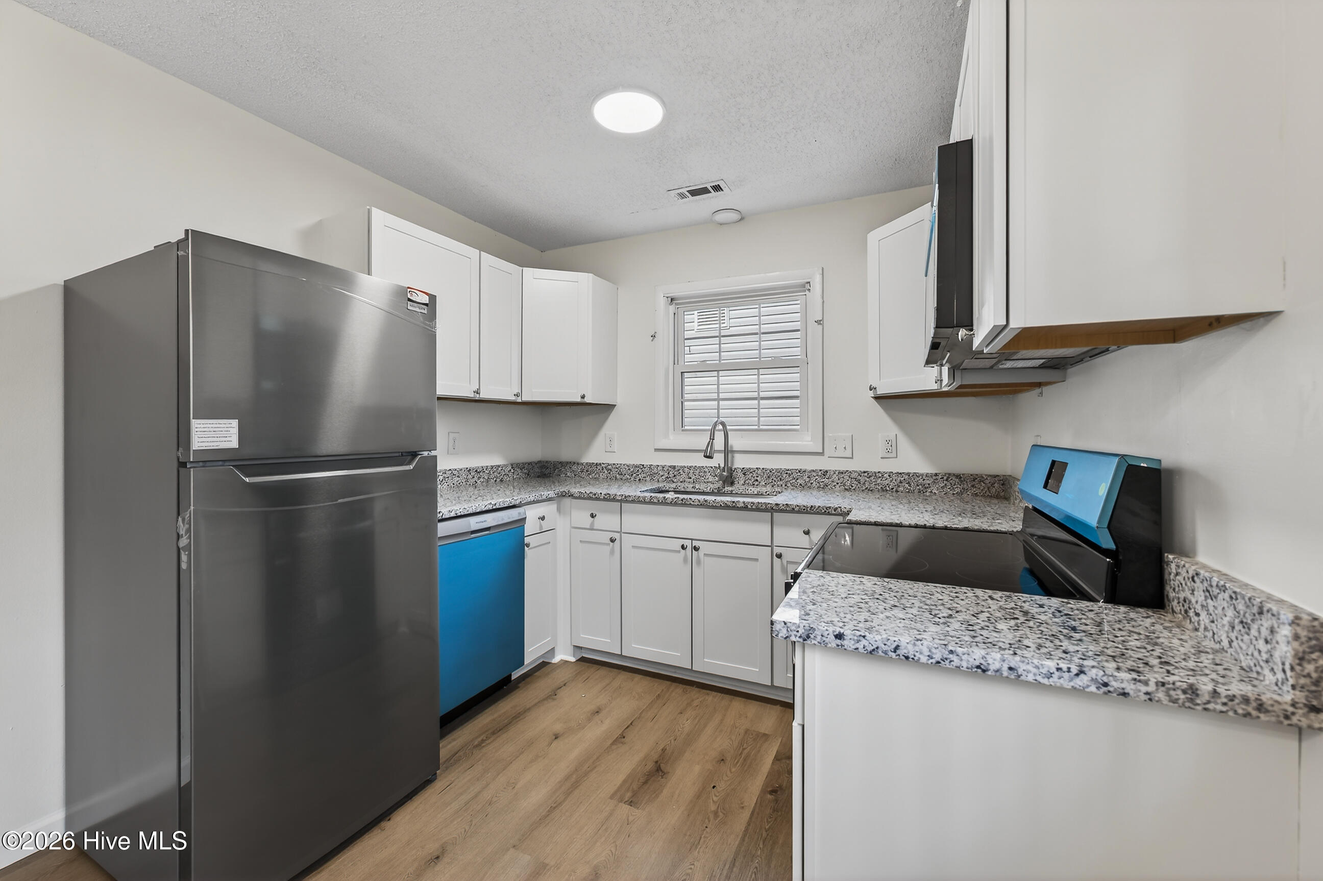 100555829 | Photo 13