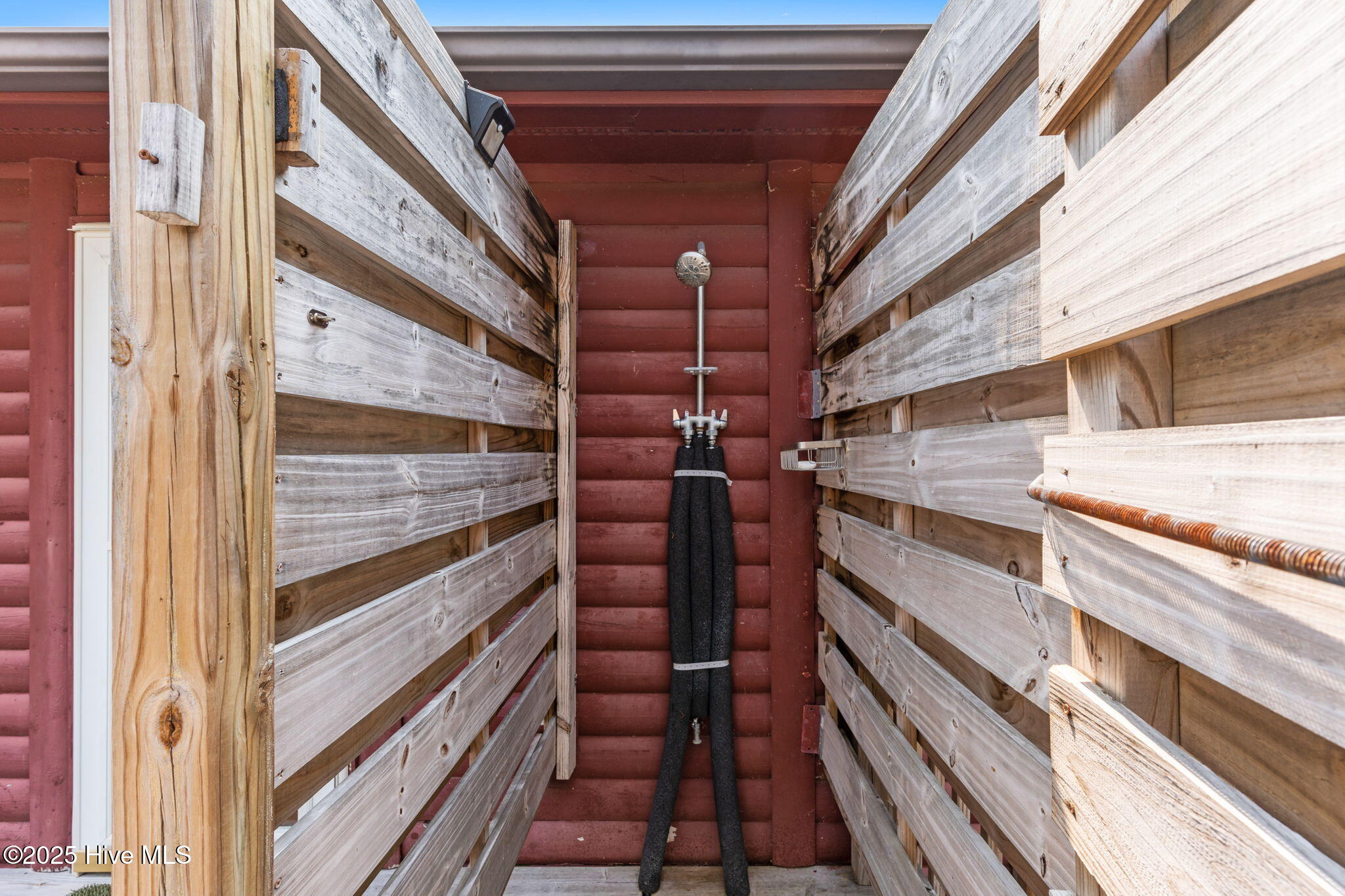 100511557 | Photo 33