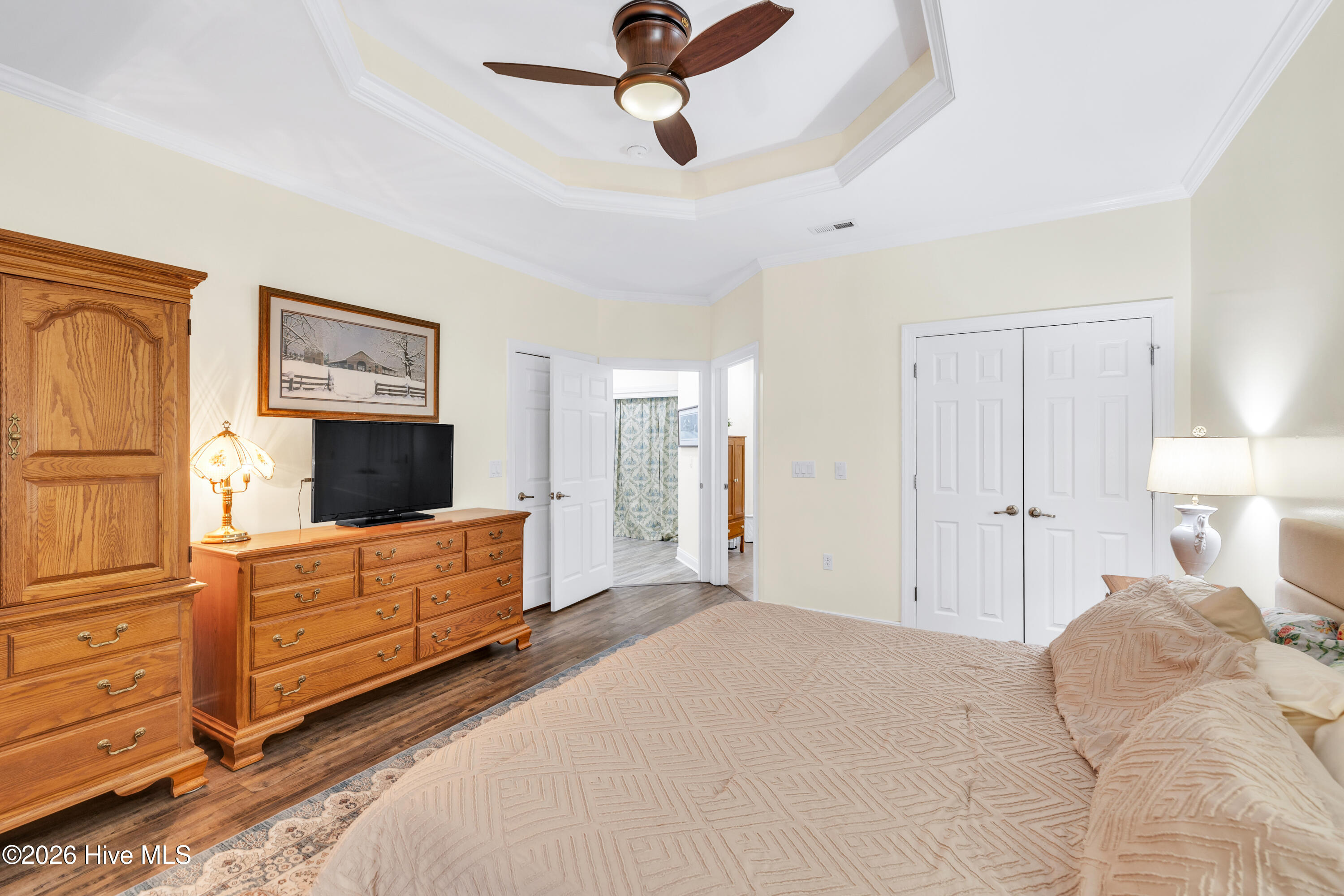 100550739 | Photo 24