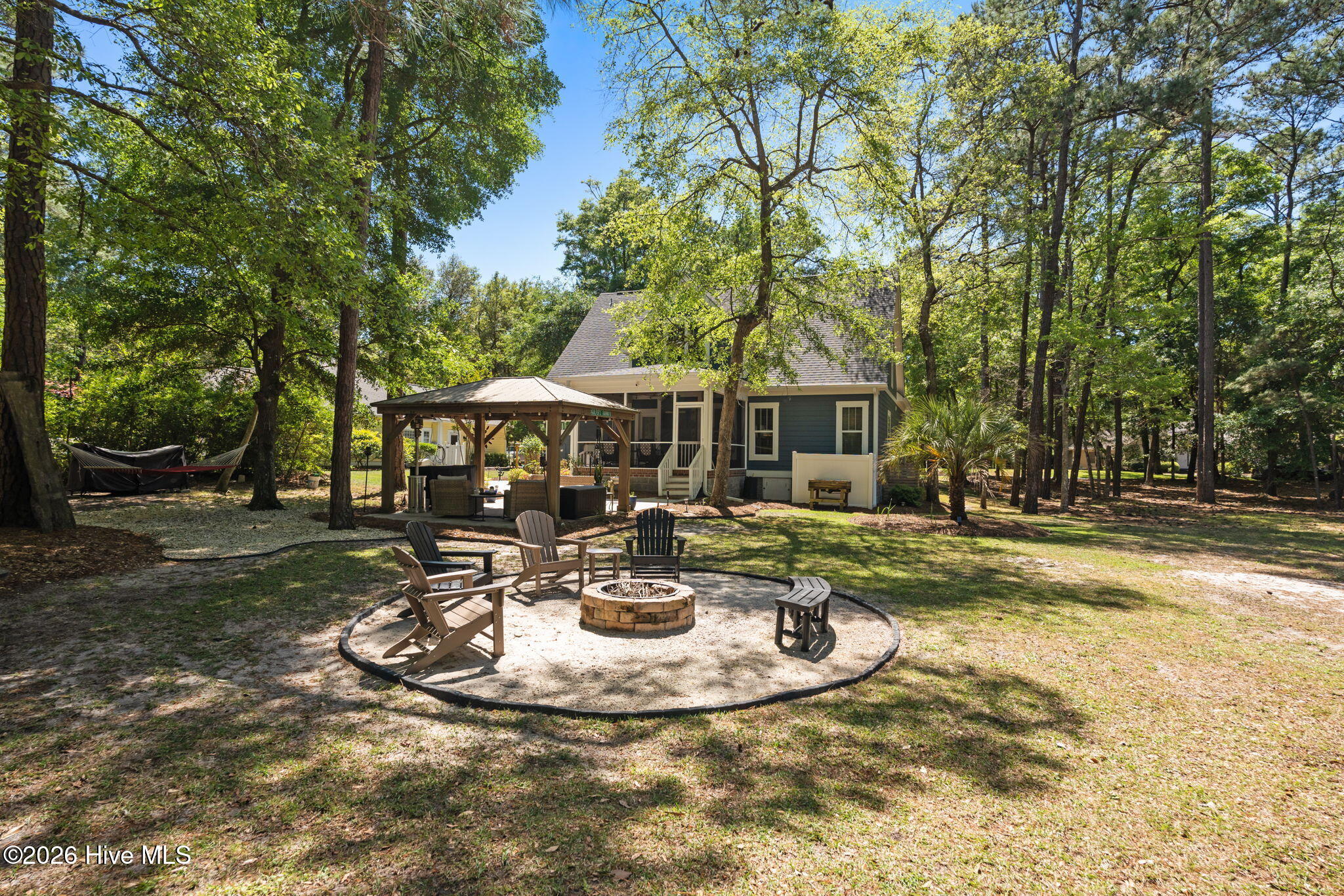 100568987 | Photo 49