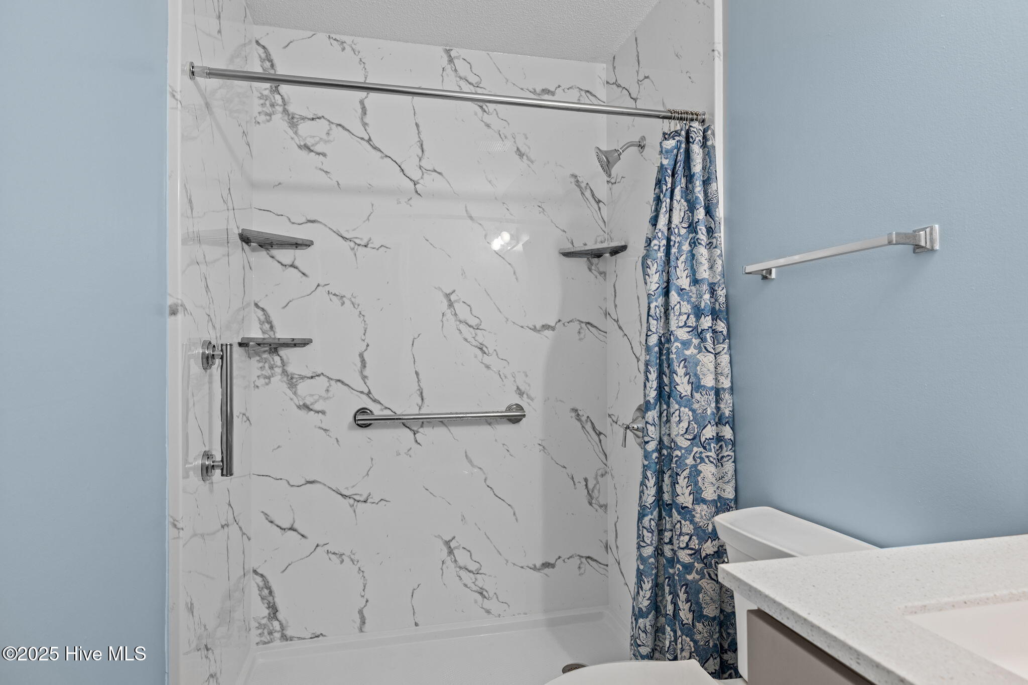 100530656 | Photo 37