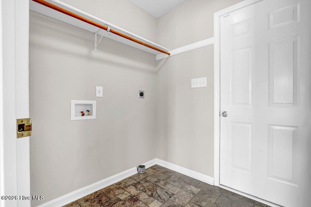 104 Sidney Lane, Jacksonville, NC 28540 – photo 18: 017_6g8a8031_836