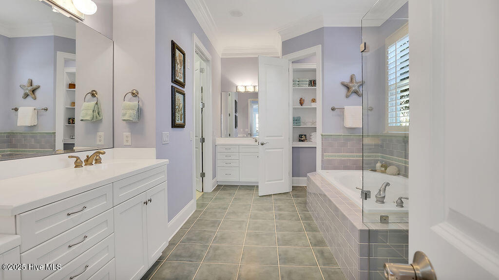 100538863 | Photo 23