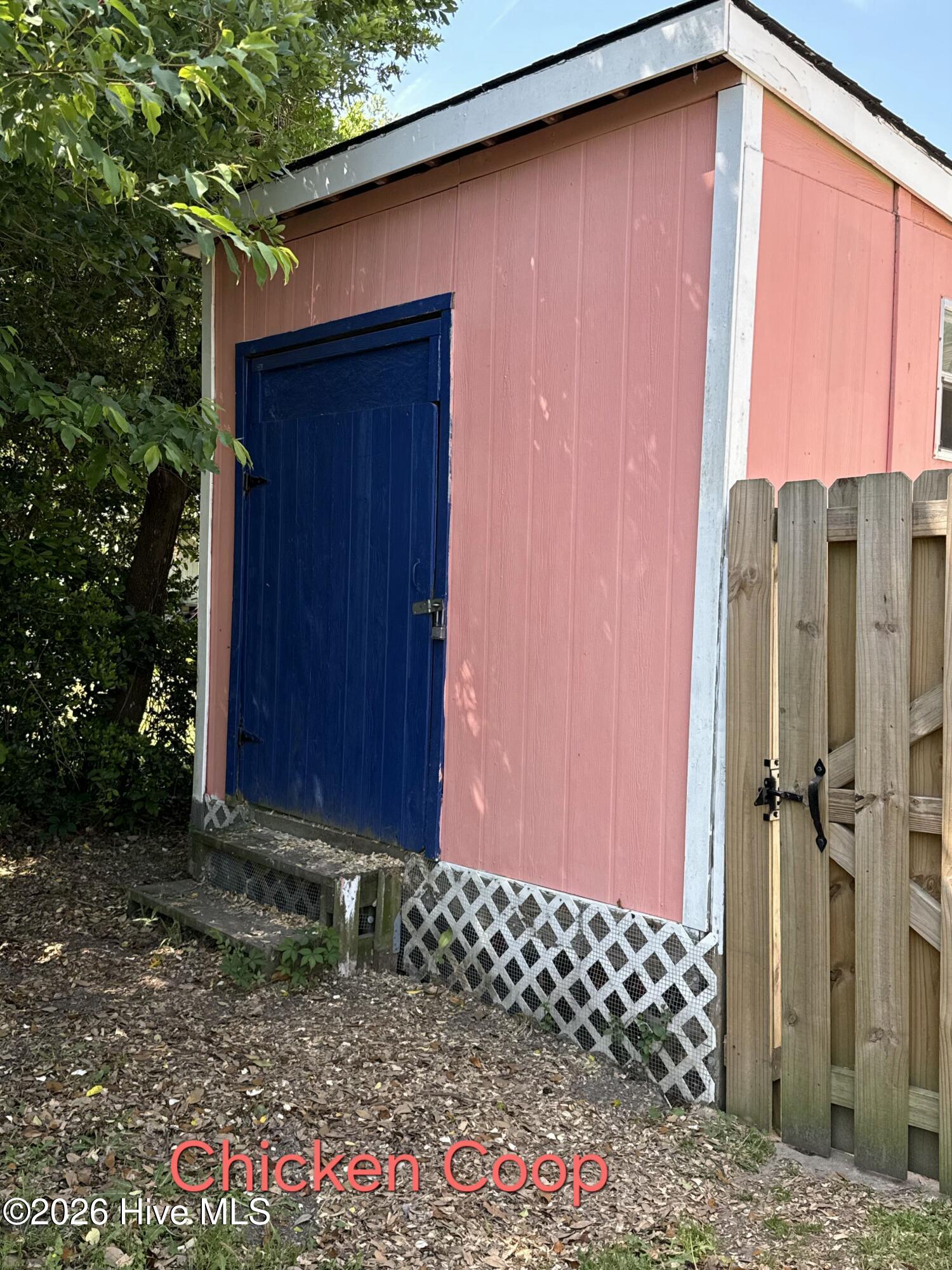 100553037 | Photo 41