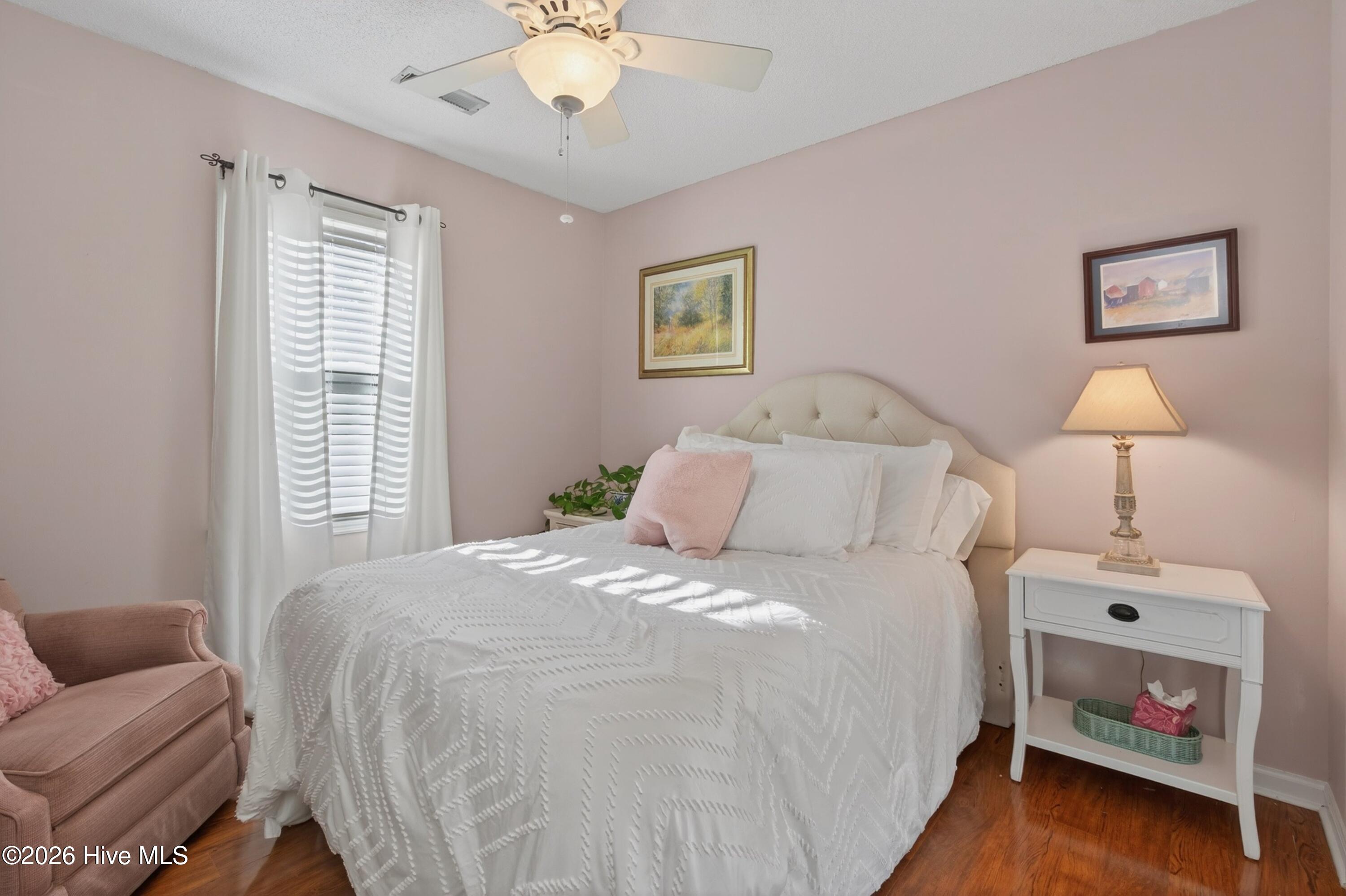 100569160 | Photo 28