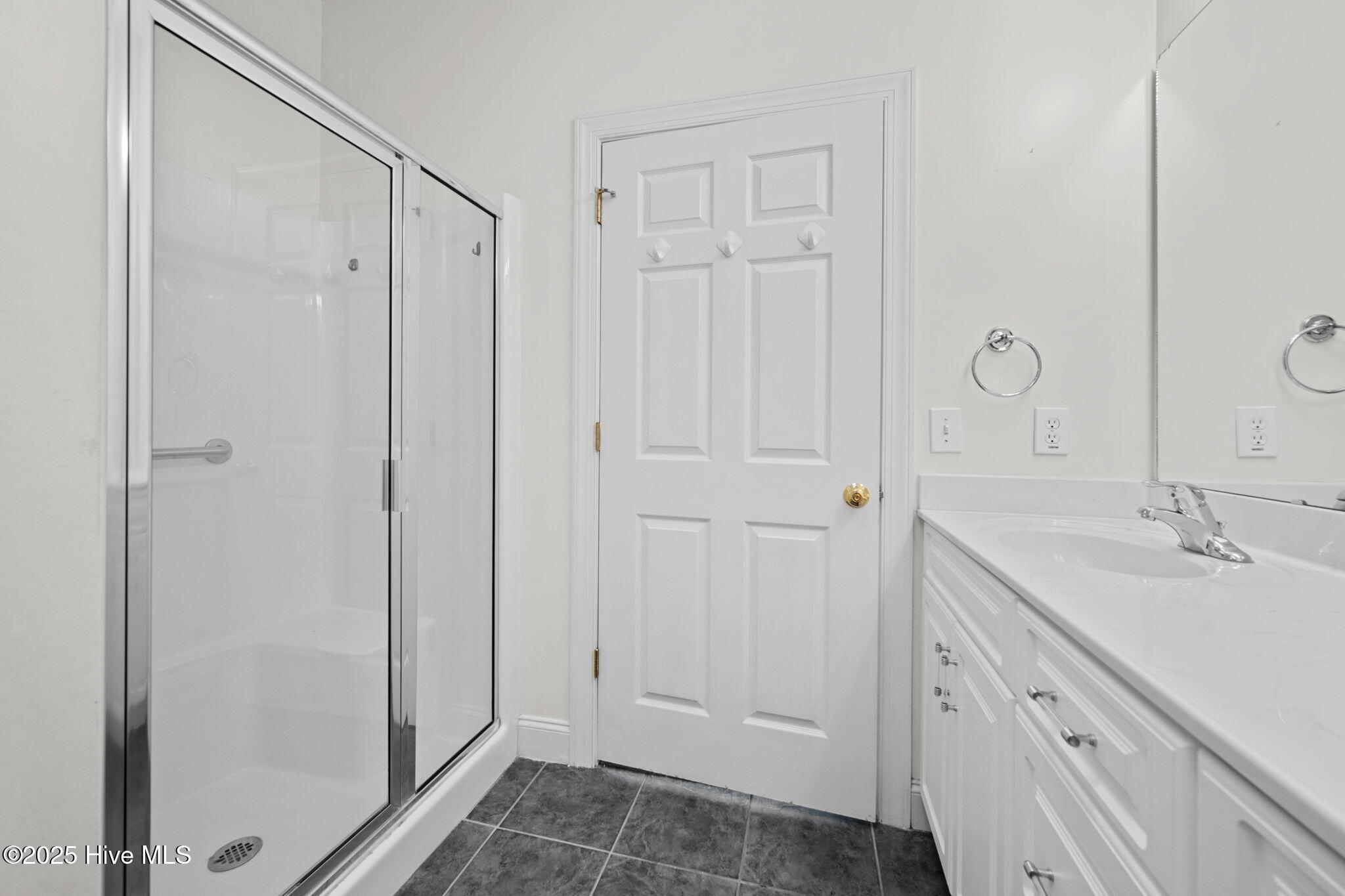 100535127 | Photo 22