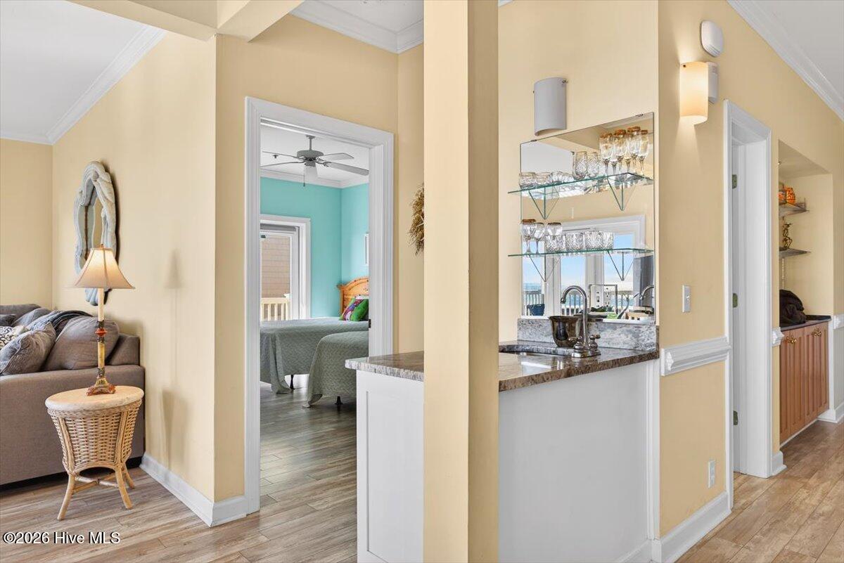 100552949 | Photo 16