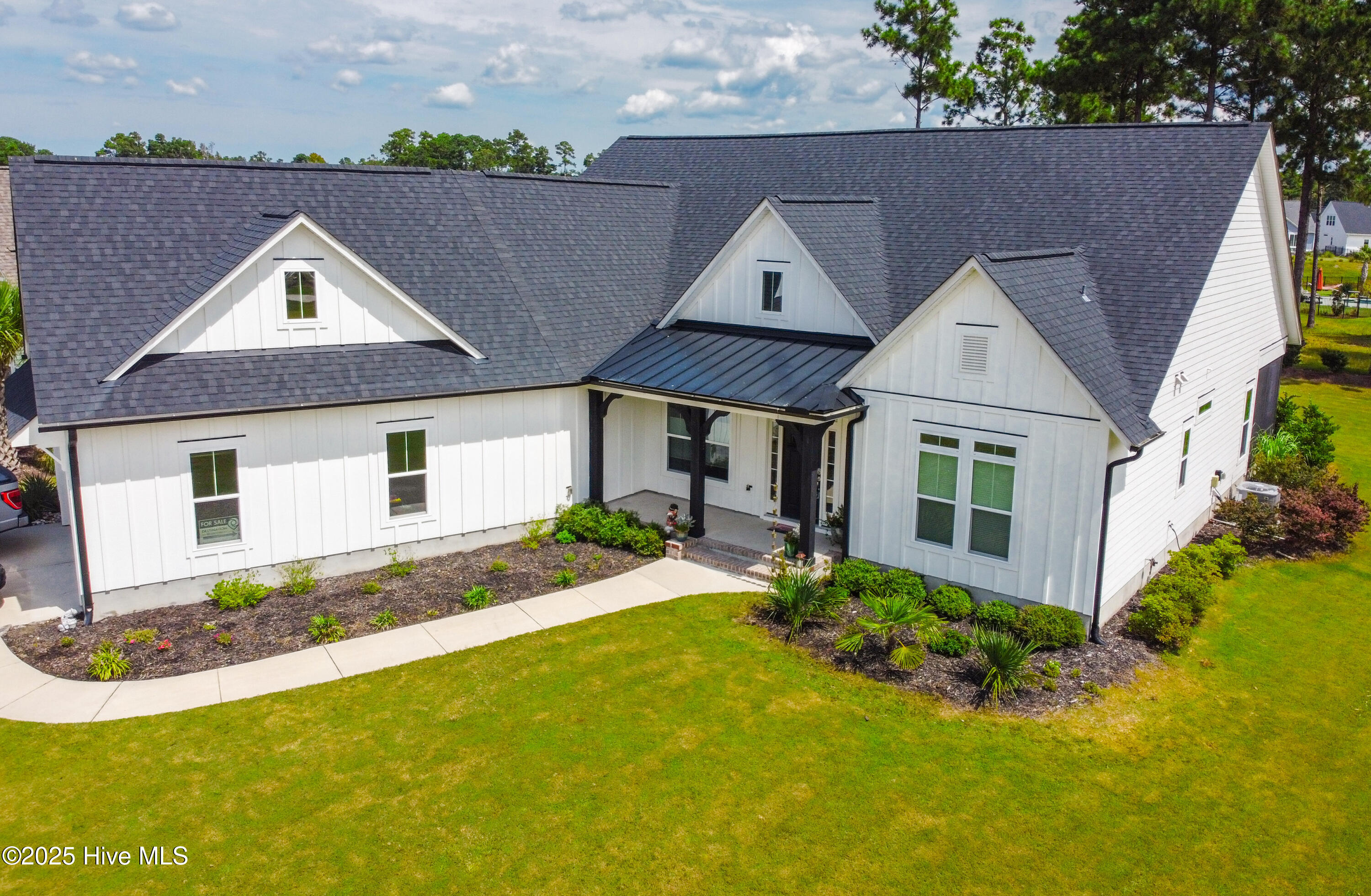 100489115 | Photo 38