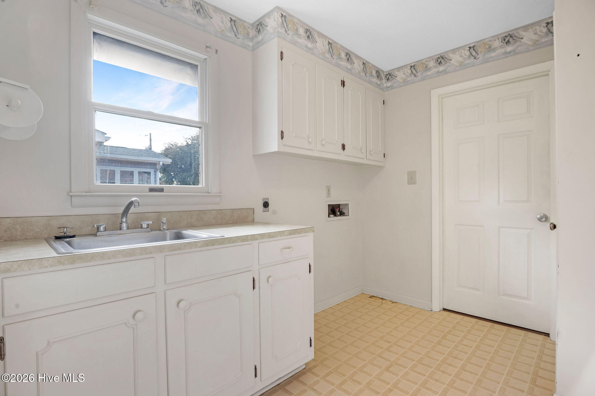 100556602 | Photo 28