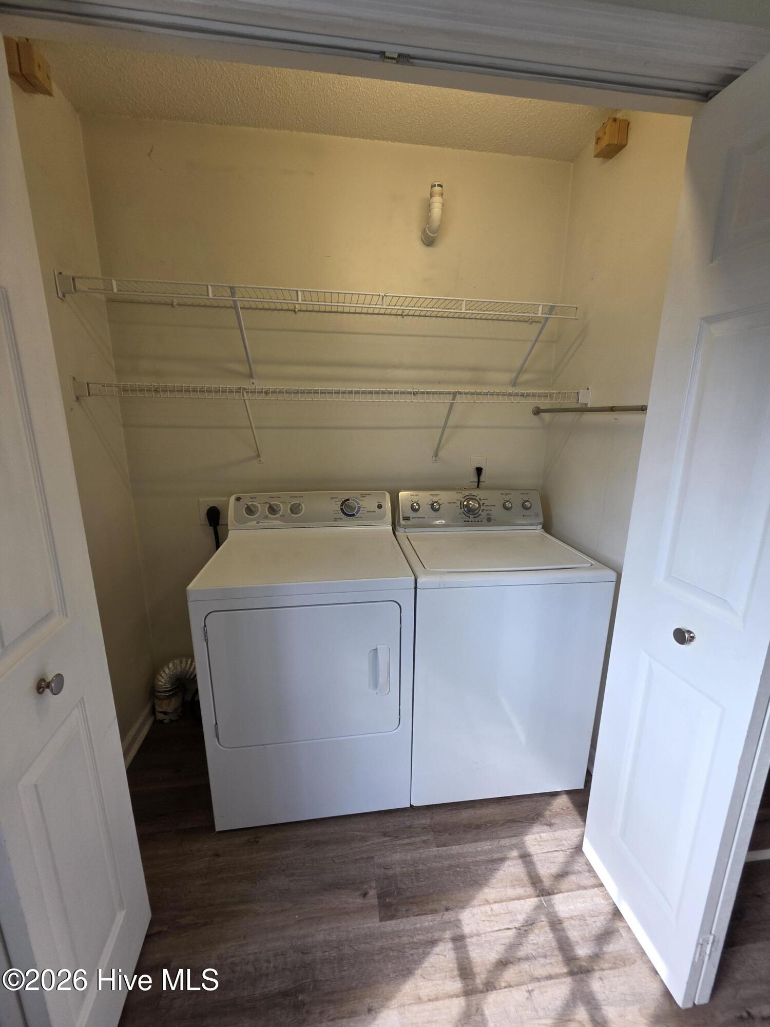 100557876 | Photo 10