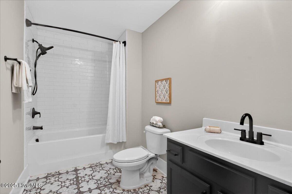 100514096 | Photo 37