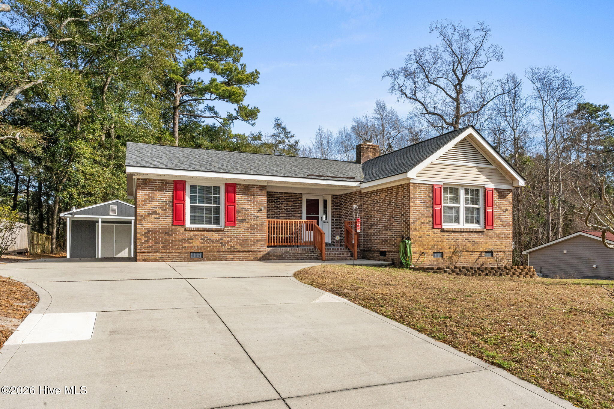 100548359 | Photo 54