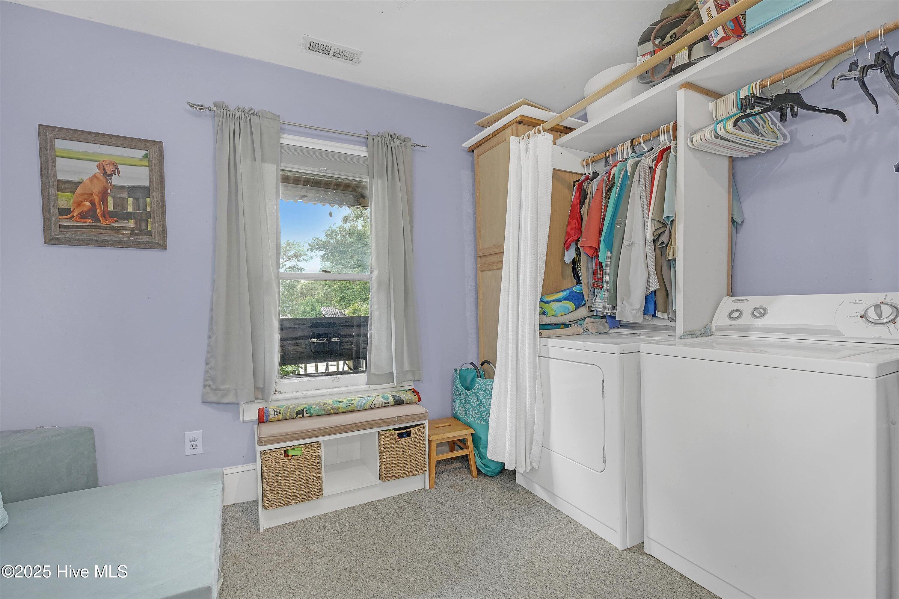 100530125 | Photo 37