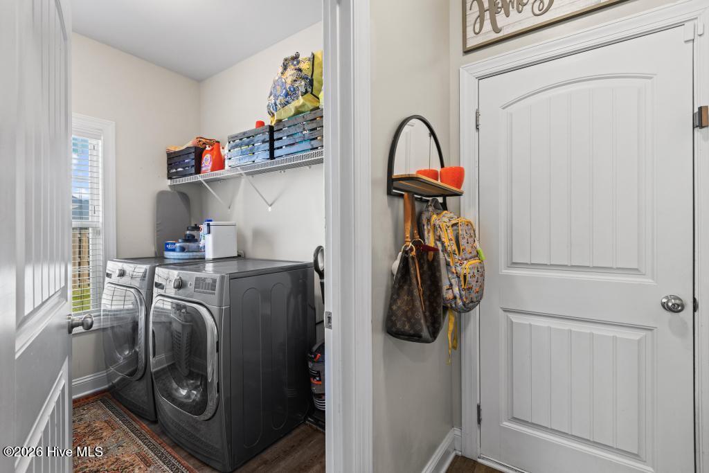 100562207 | Photo 16